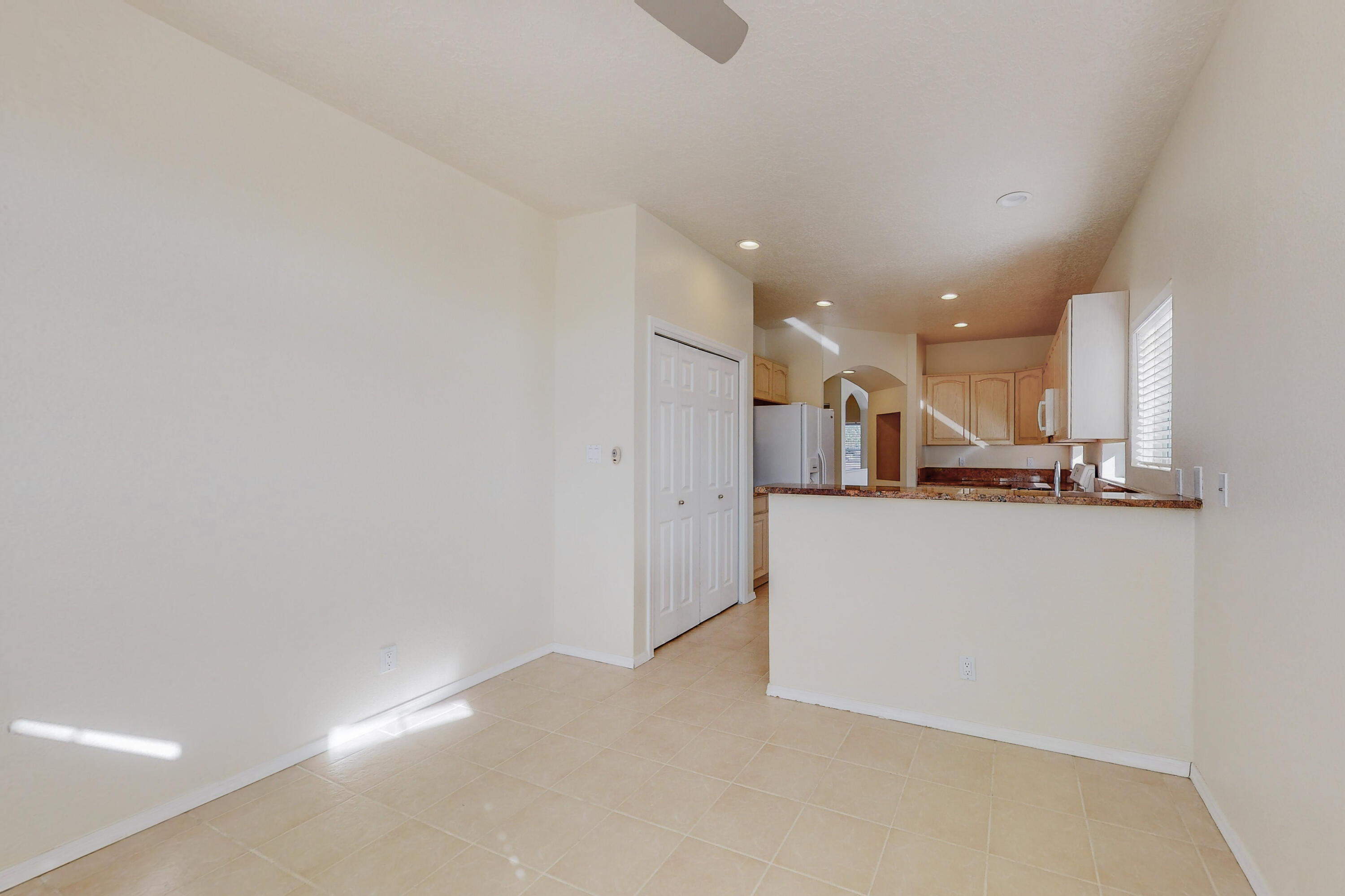 1424 White Rock Place NE