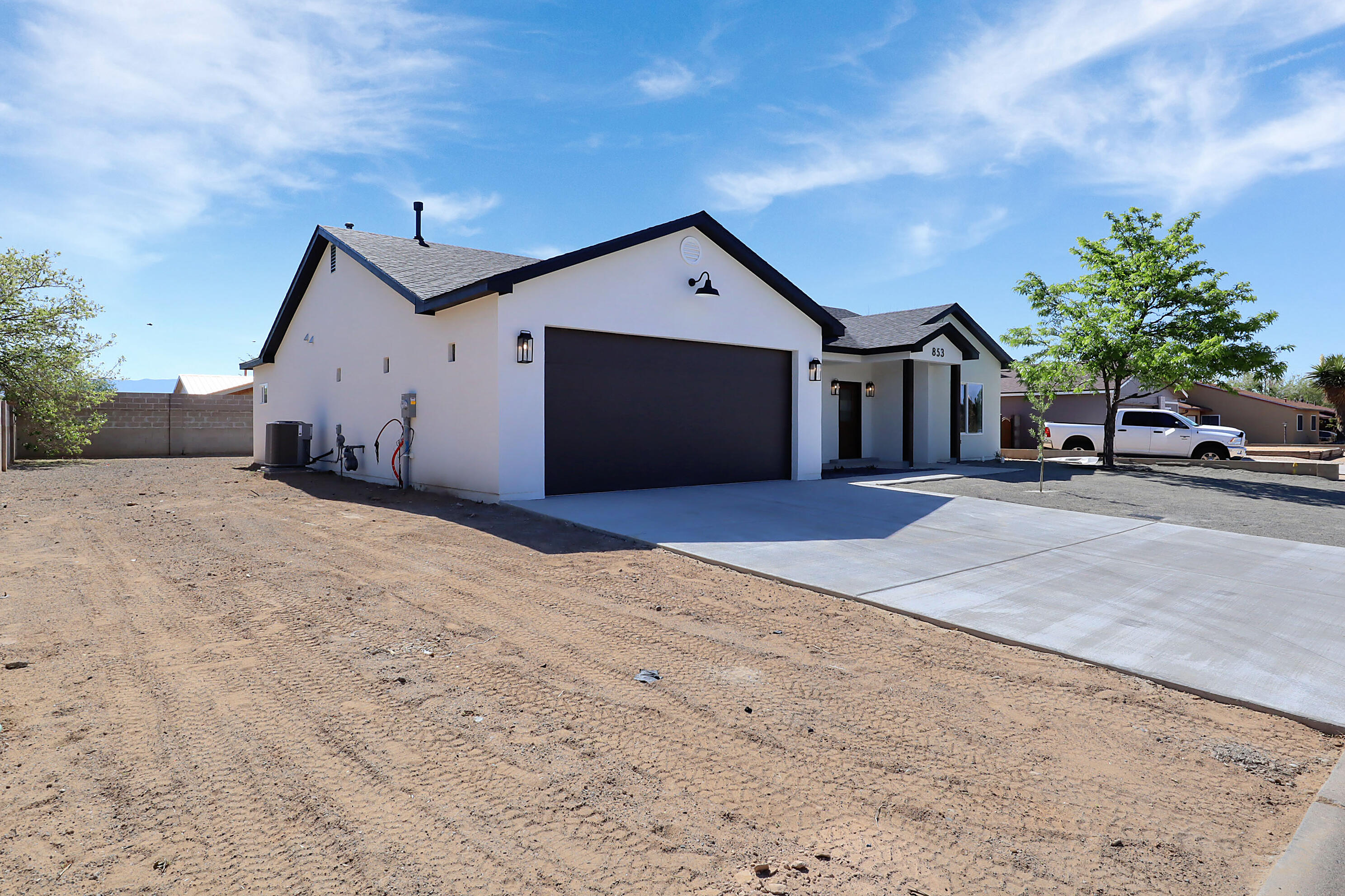 853 Fraser Drive SE