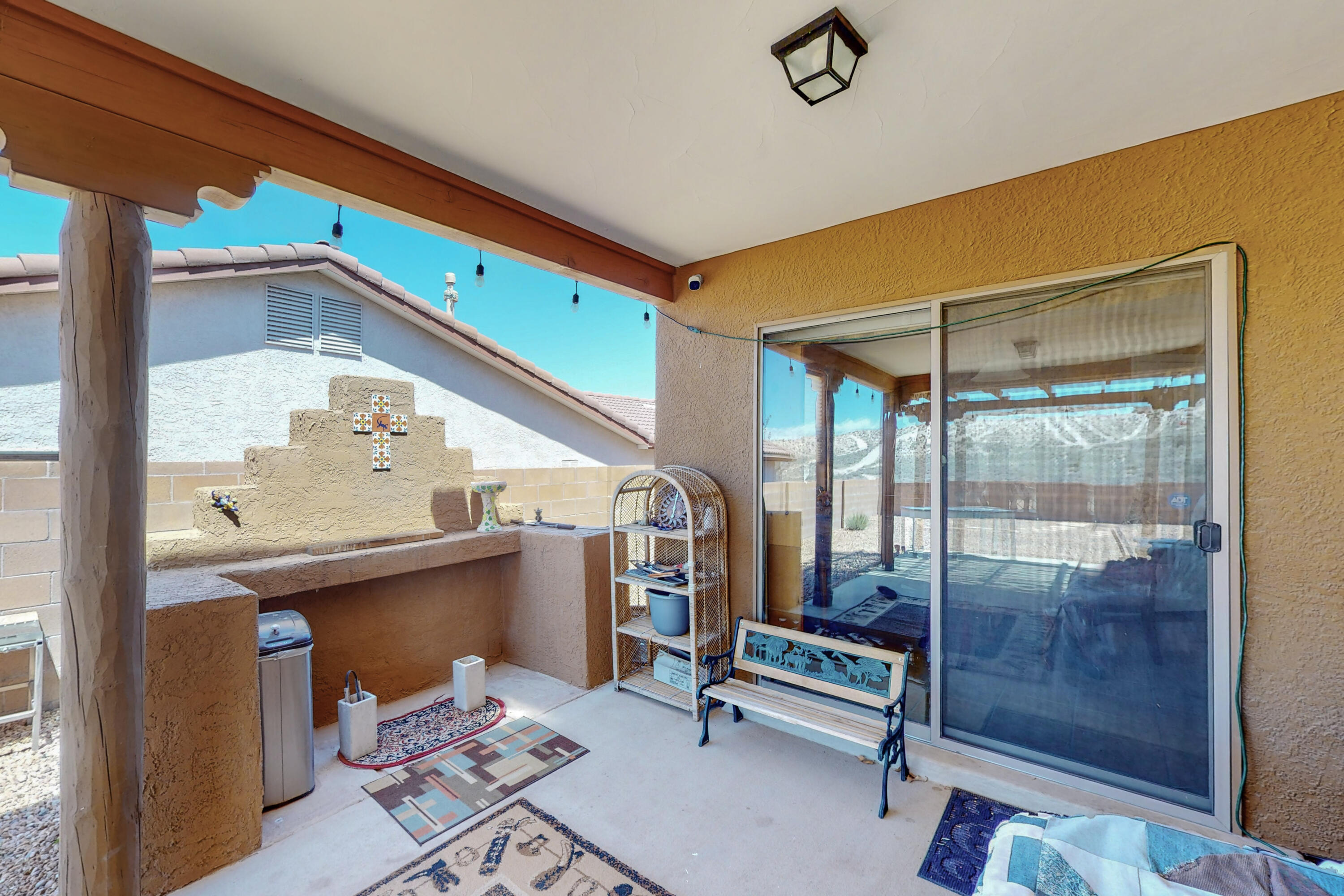 861 Loma Pinon Loop NE