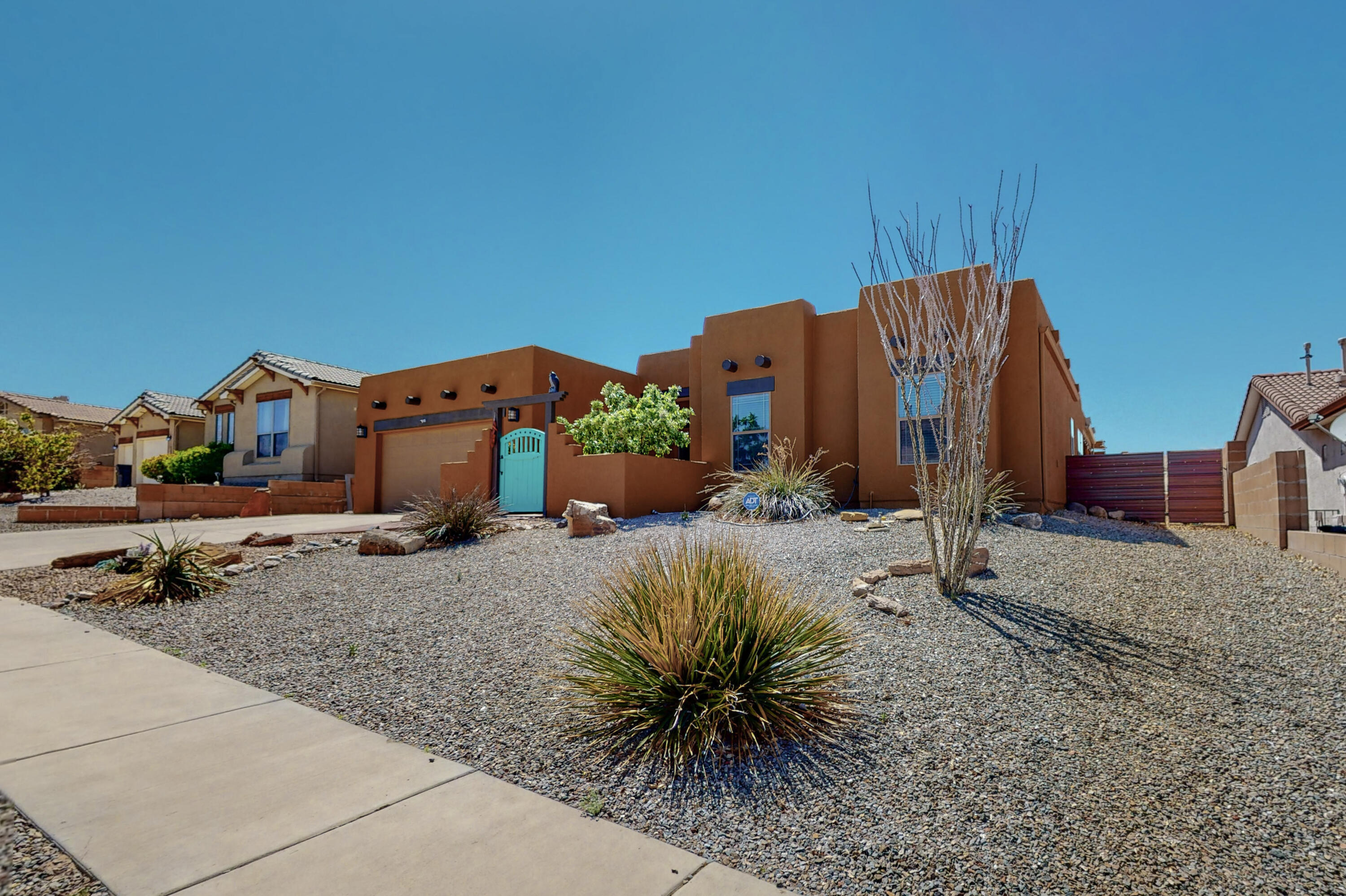 861 Loma Pinon Loop NE