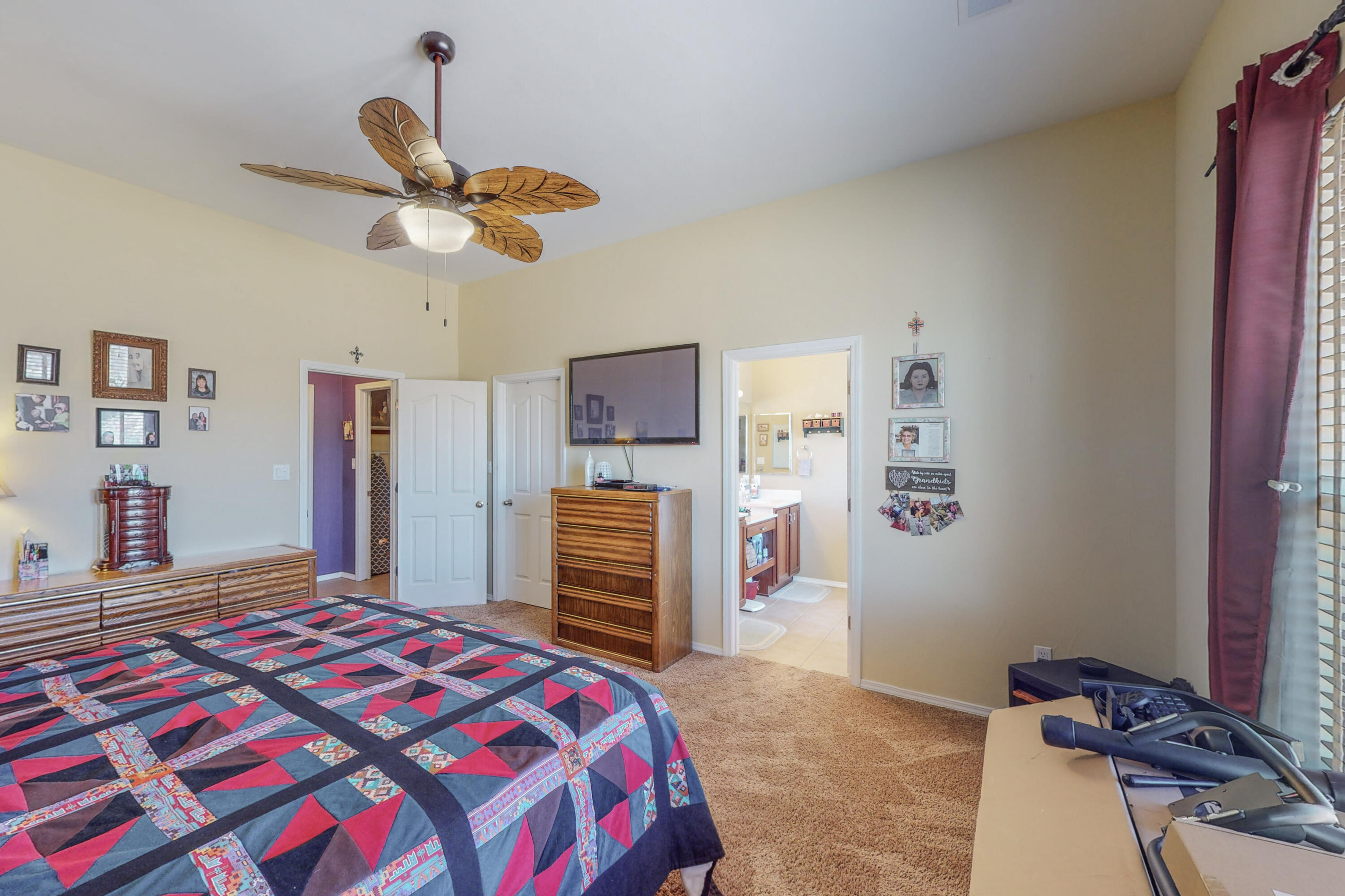 861 Loma Pinon Loop NE