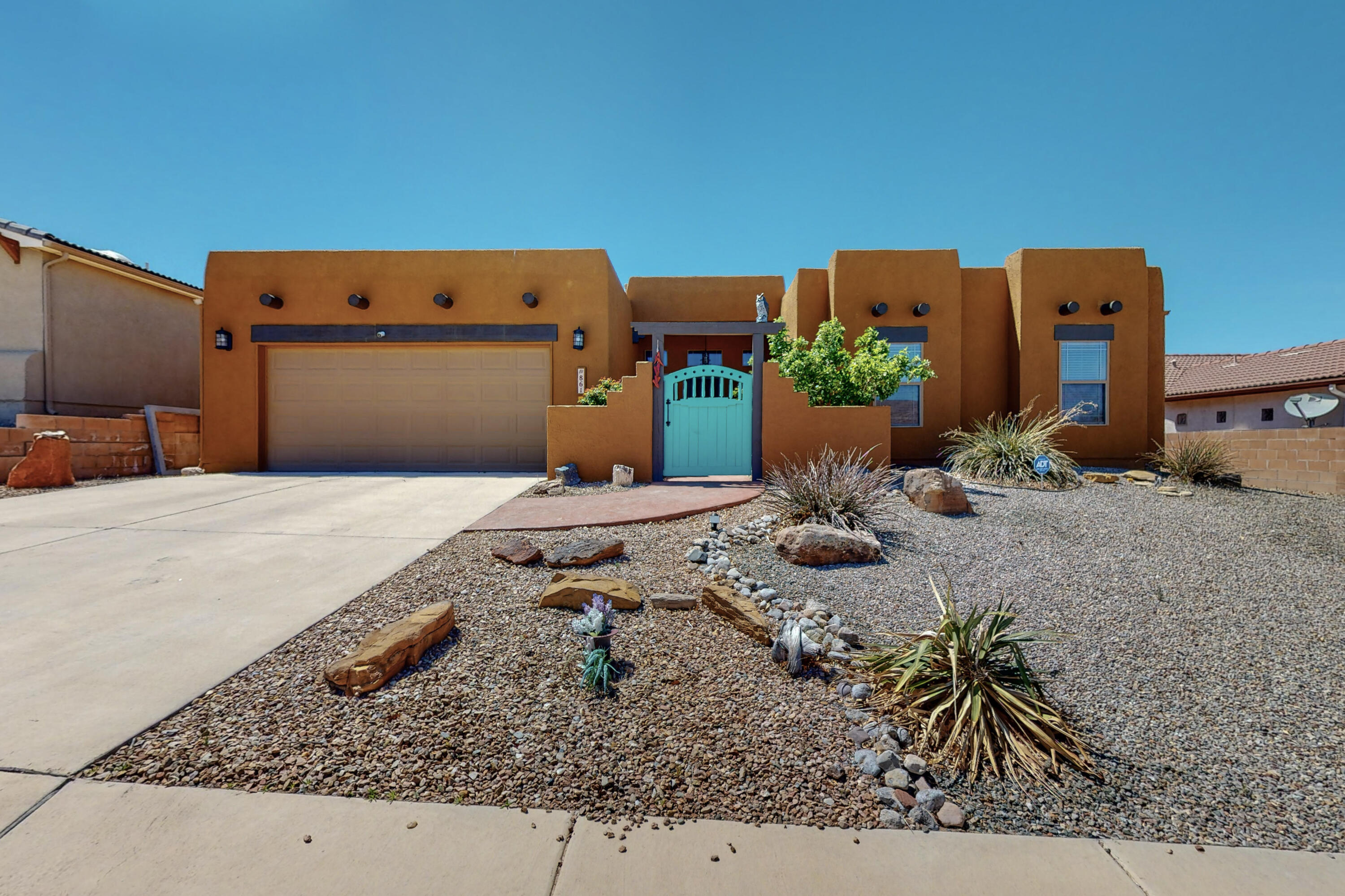861 Loma Pinon Loop NE