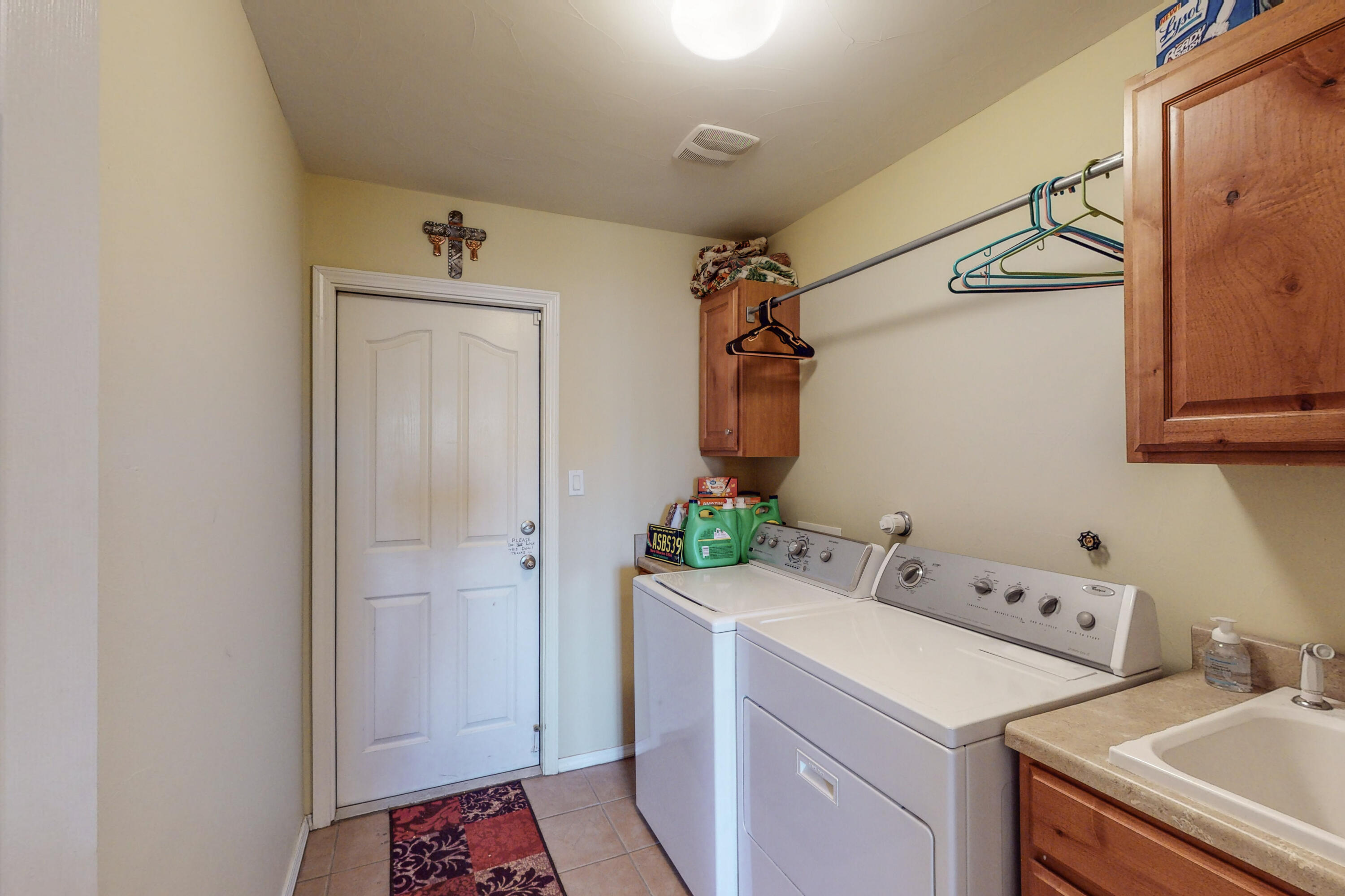 861 Loma Pinon Loop NE