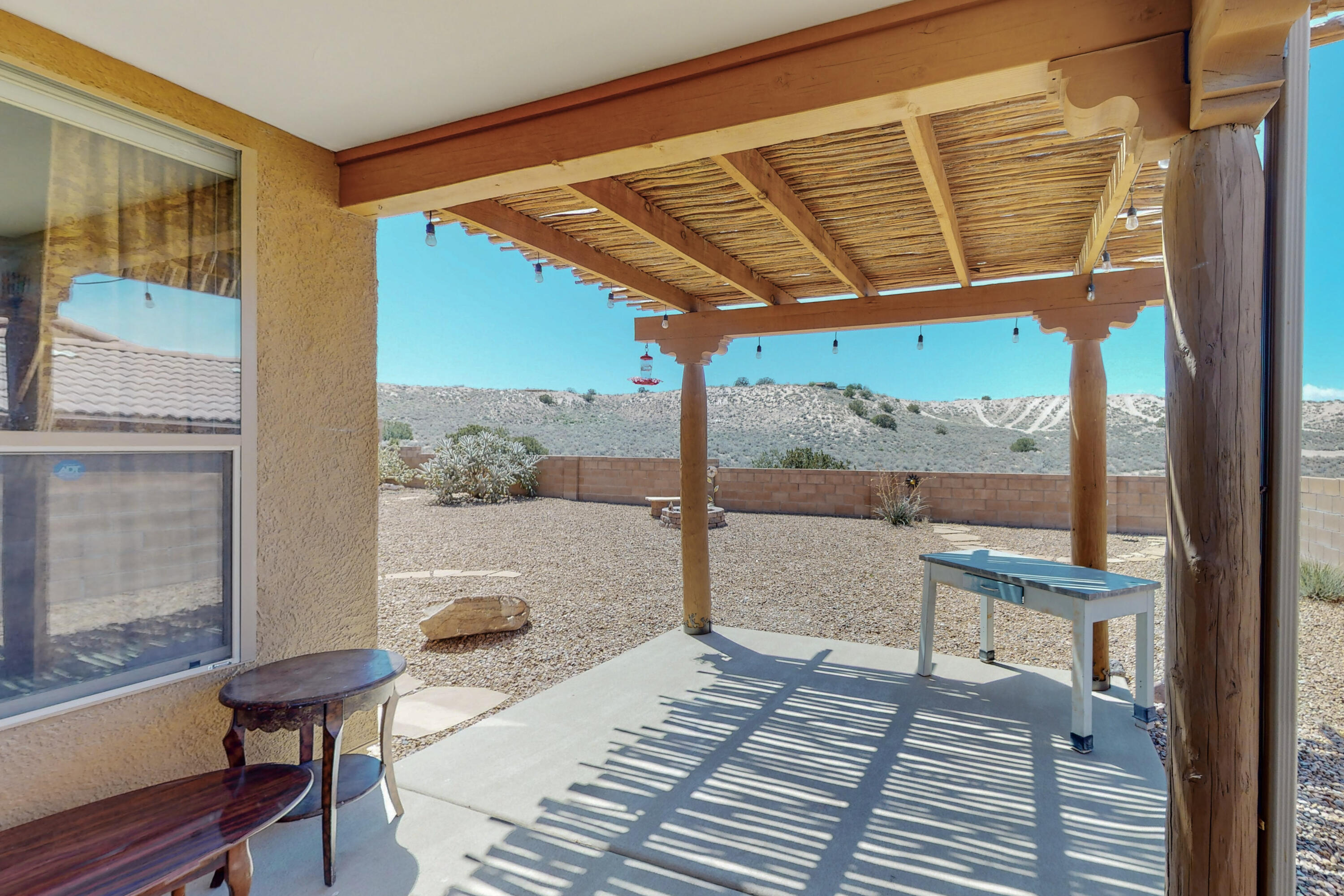 861 Loma Pinon Loop NE
