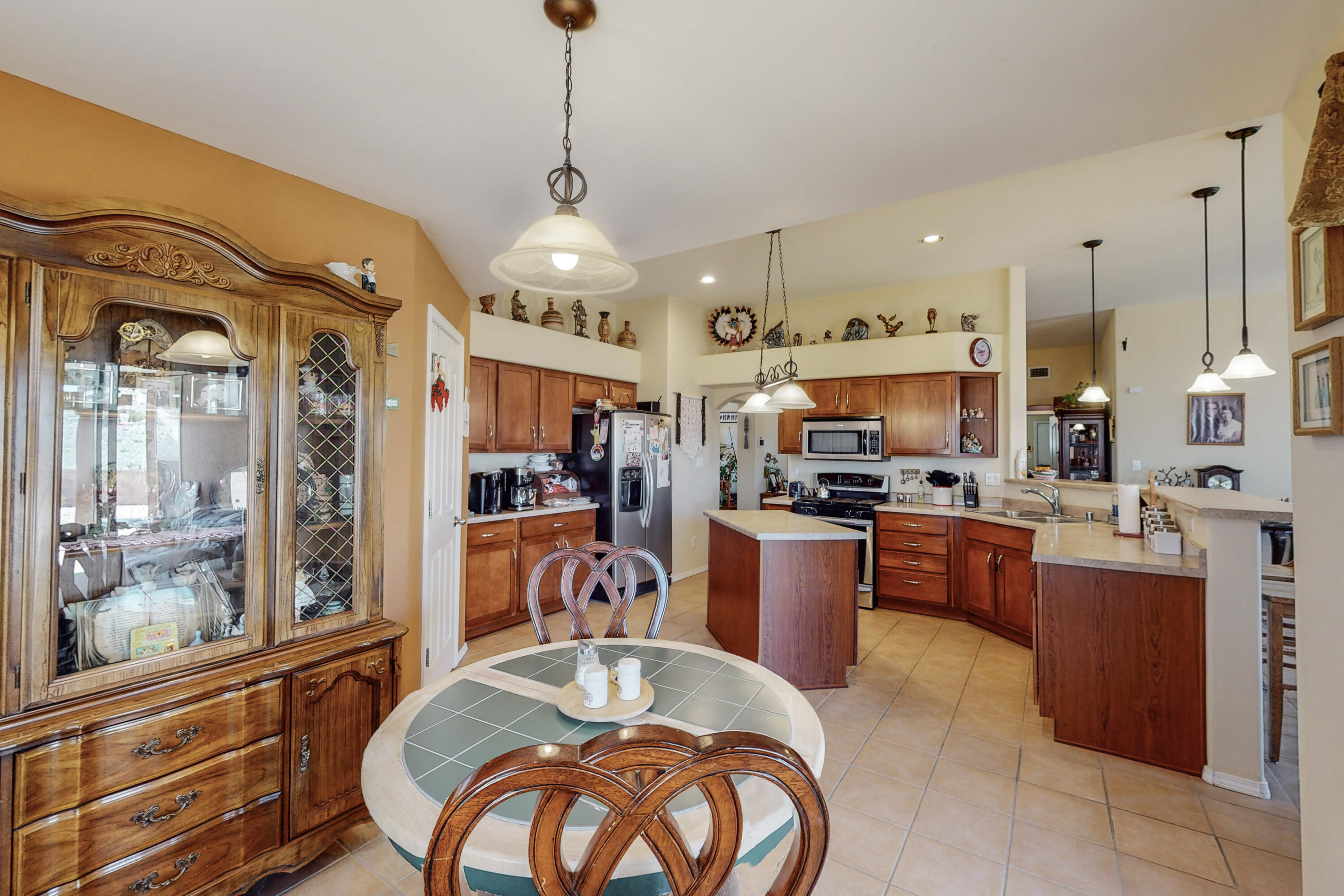 861 Loma Pinon Loop NE