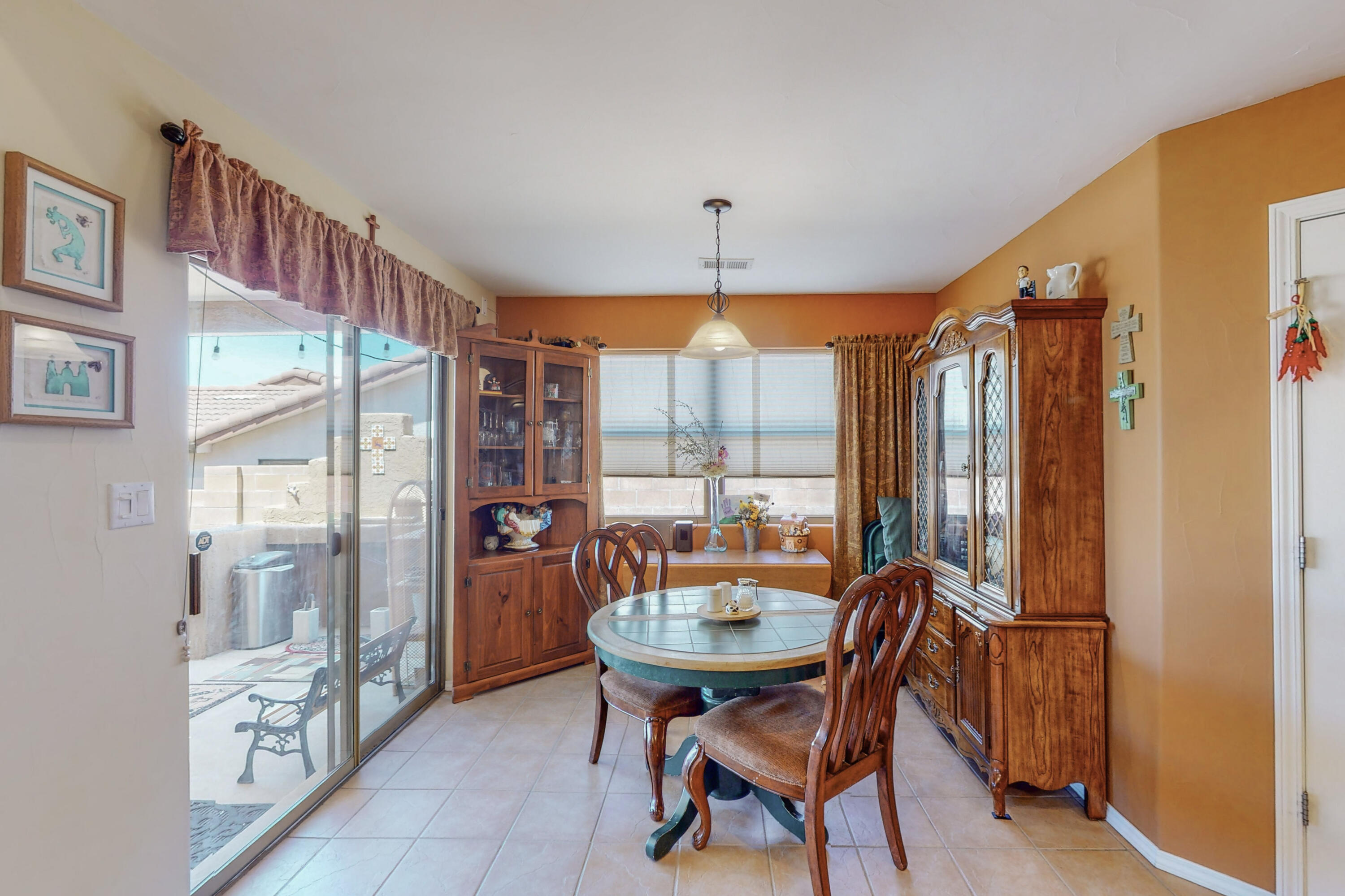 861 Loma Pinon Loop NE