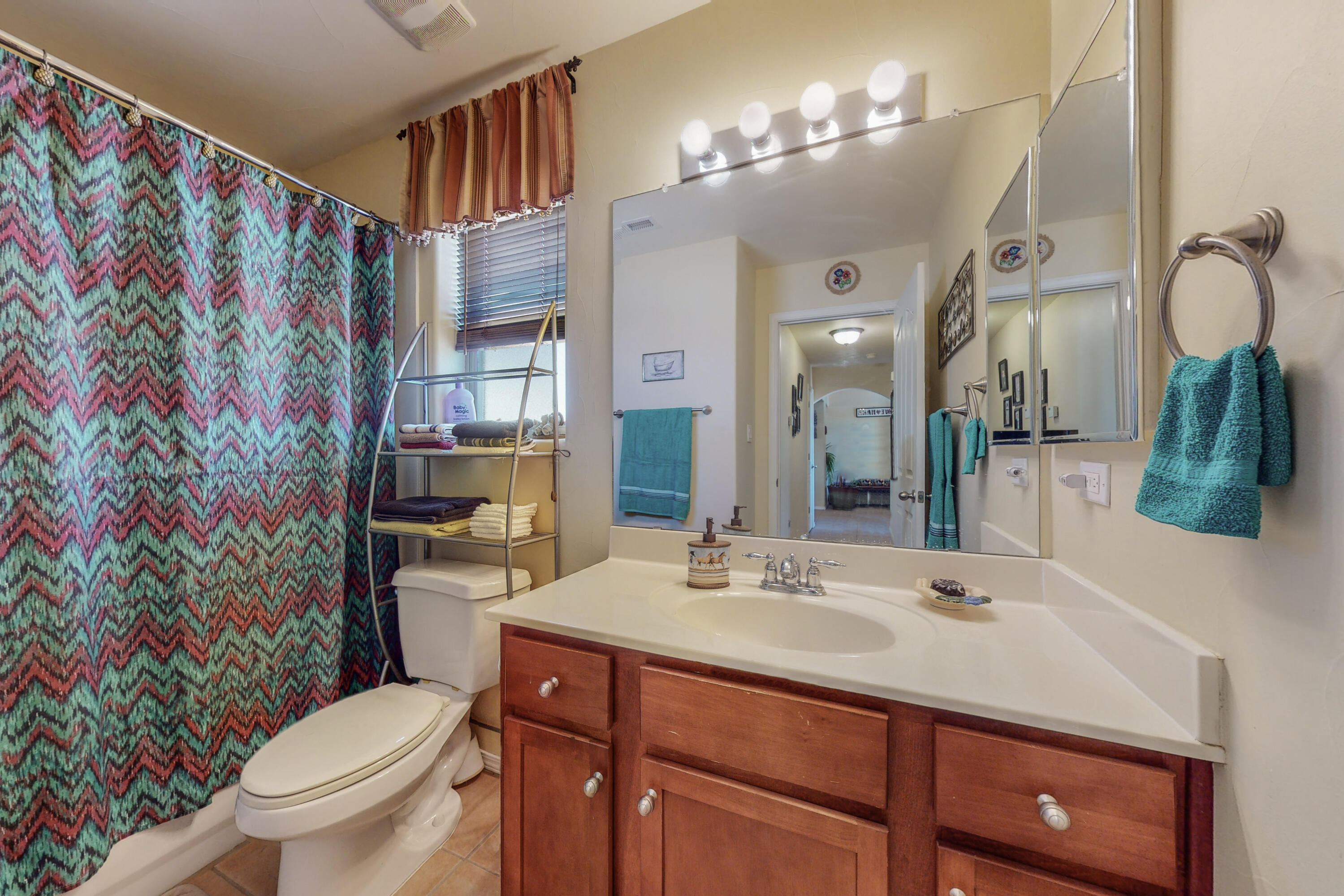 861 Loma Pinon Loop NE