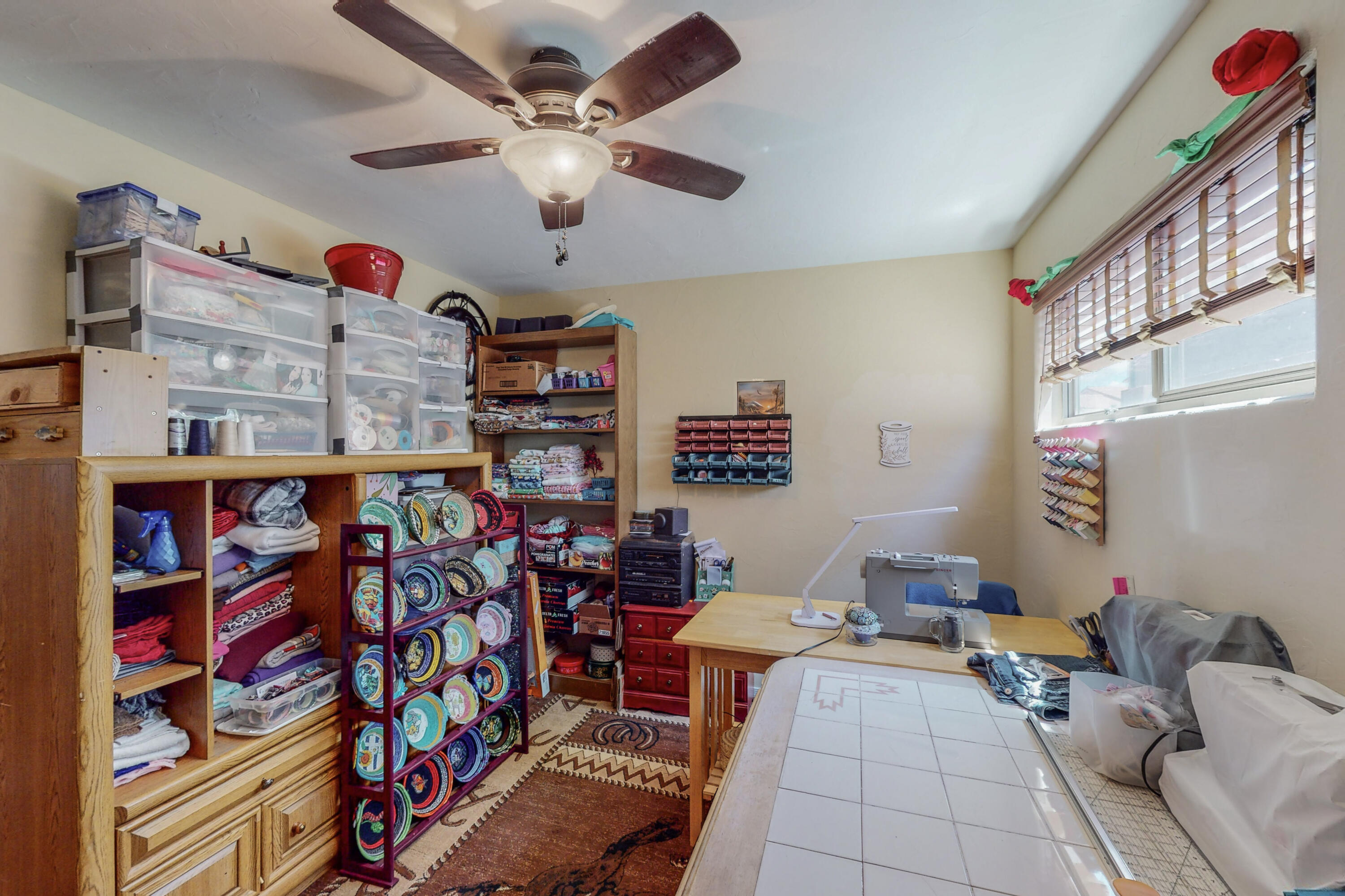 861 Loma Pinon Loop NE