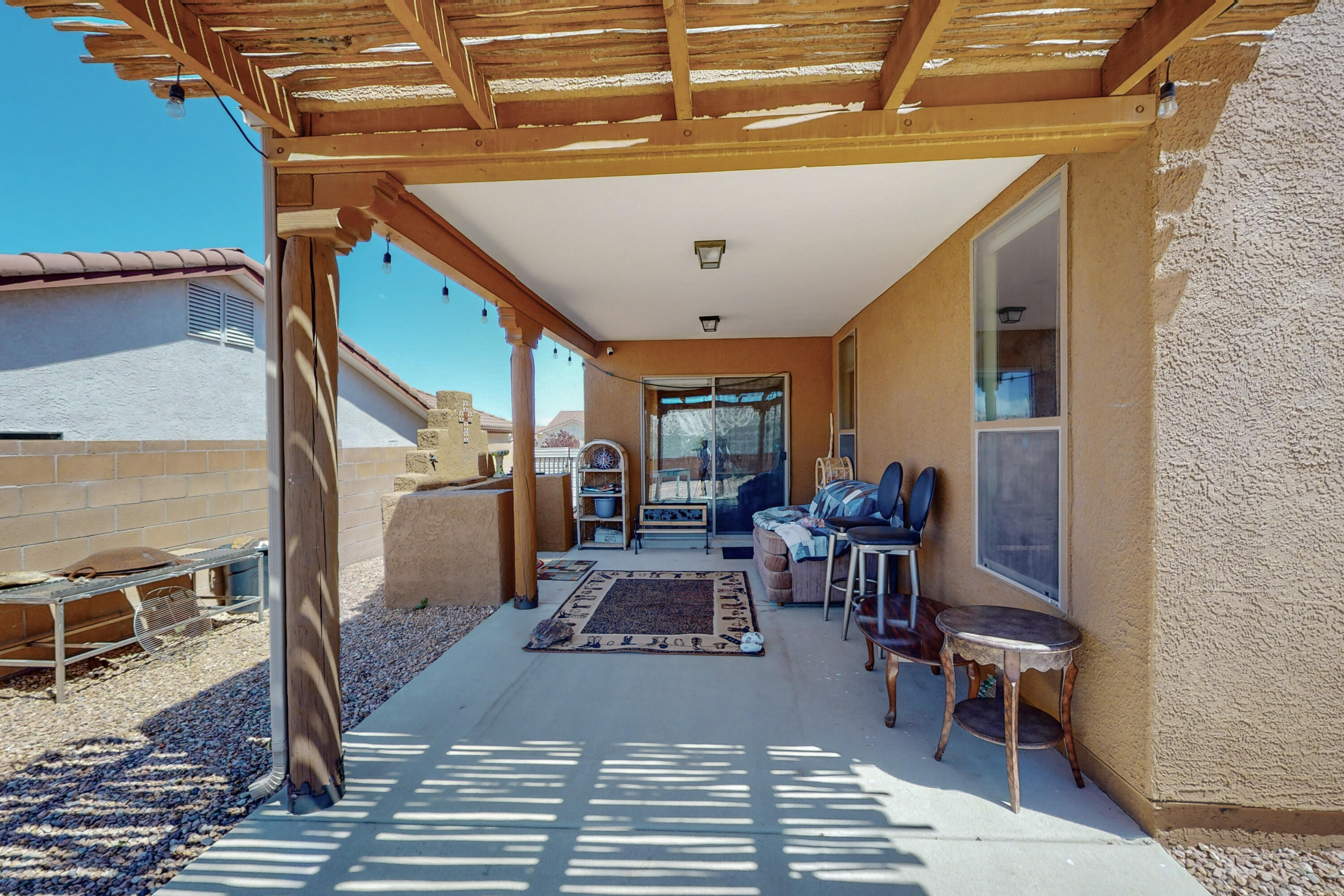 861 Loma Pinon Loop NE