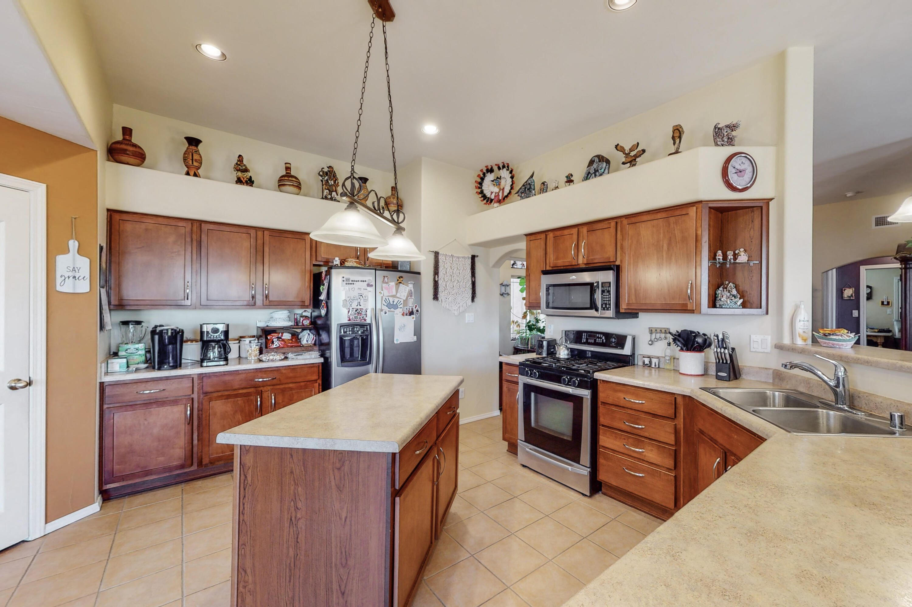 861 Loma Pinon Loop NE