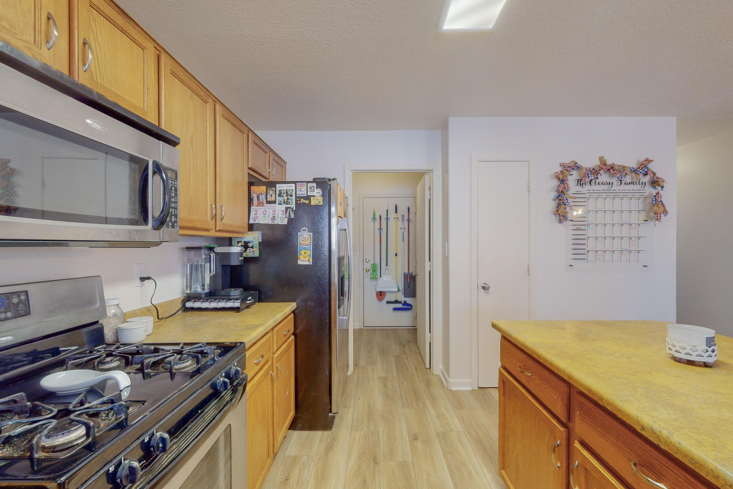 1017 Desert Paintbrush Loop NE