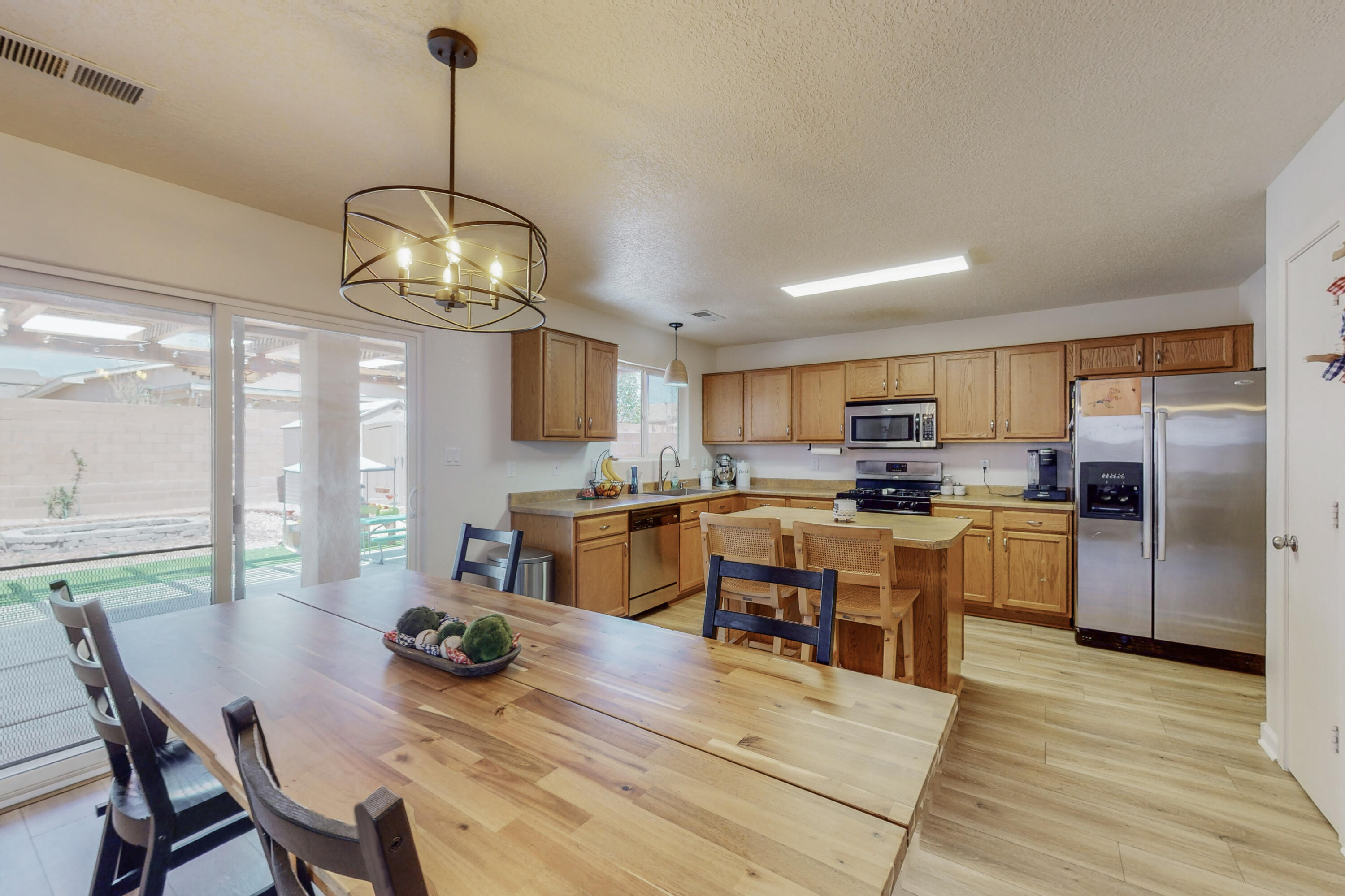 1017 Desert Paintbrush Loop NE