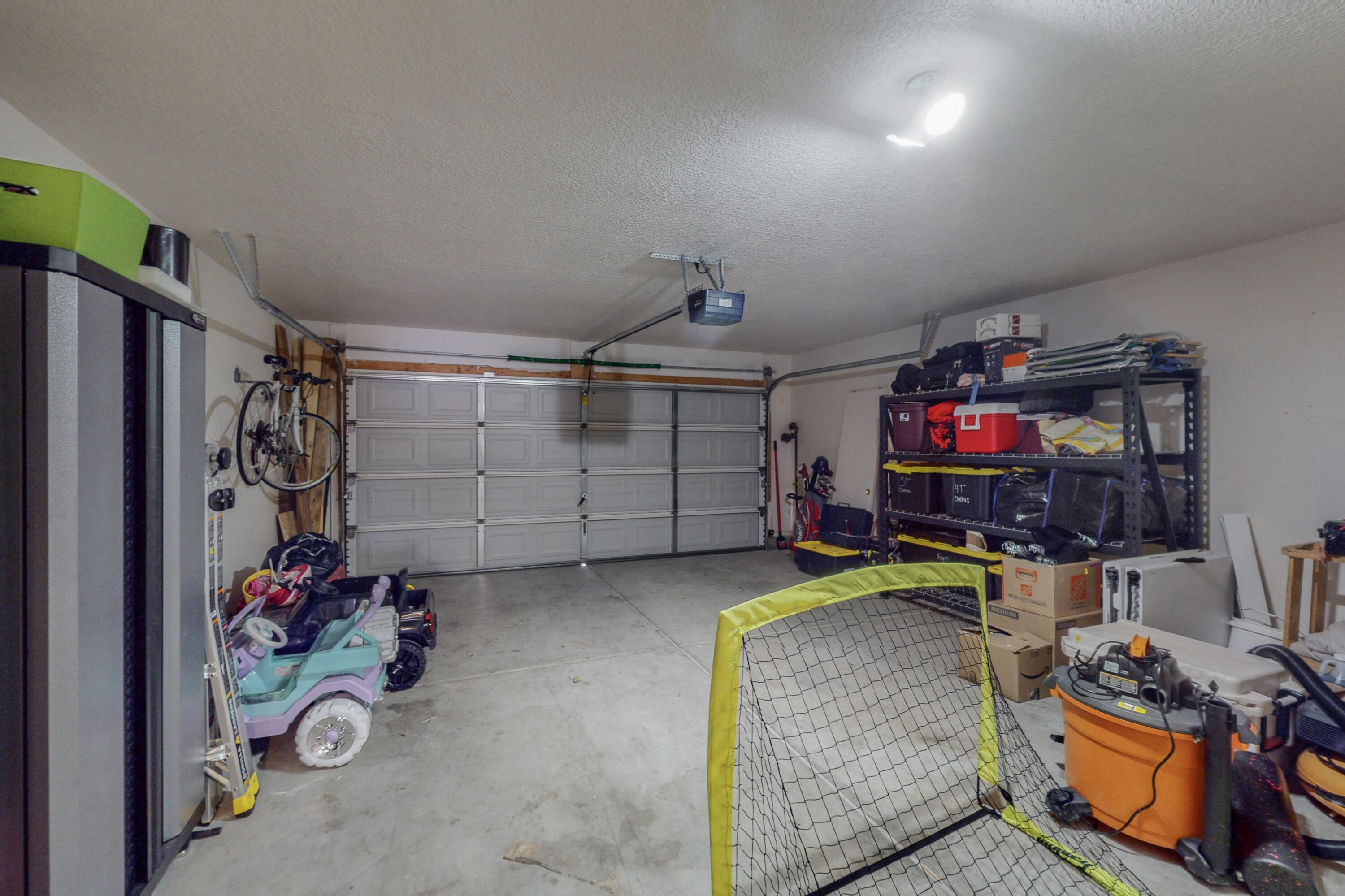 1017 Desert Paintbrush Loop NE