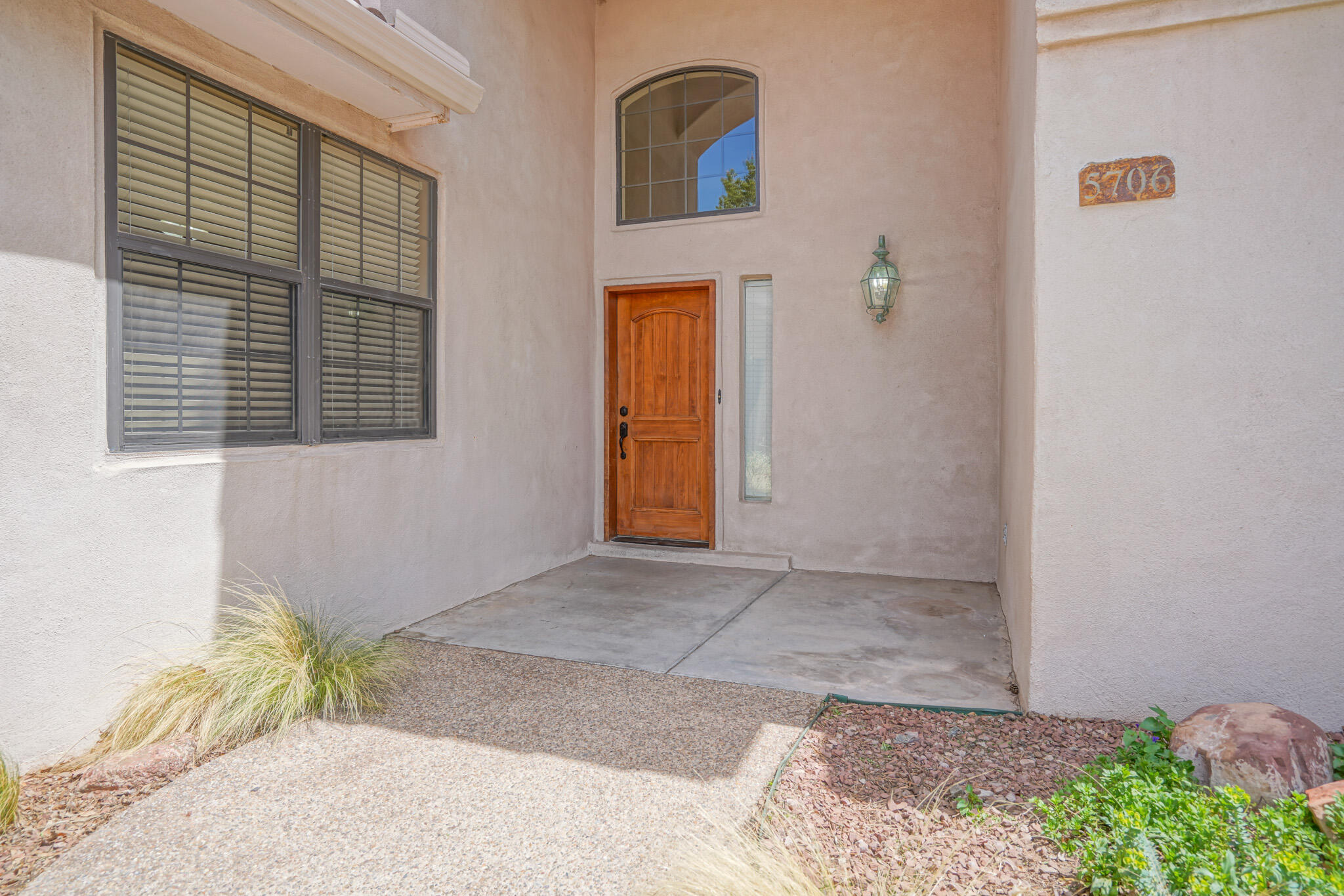 5706 Mimosa Court NE