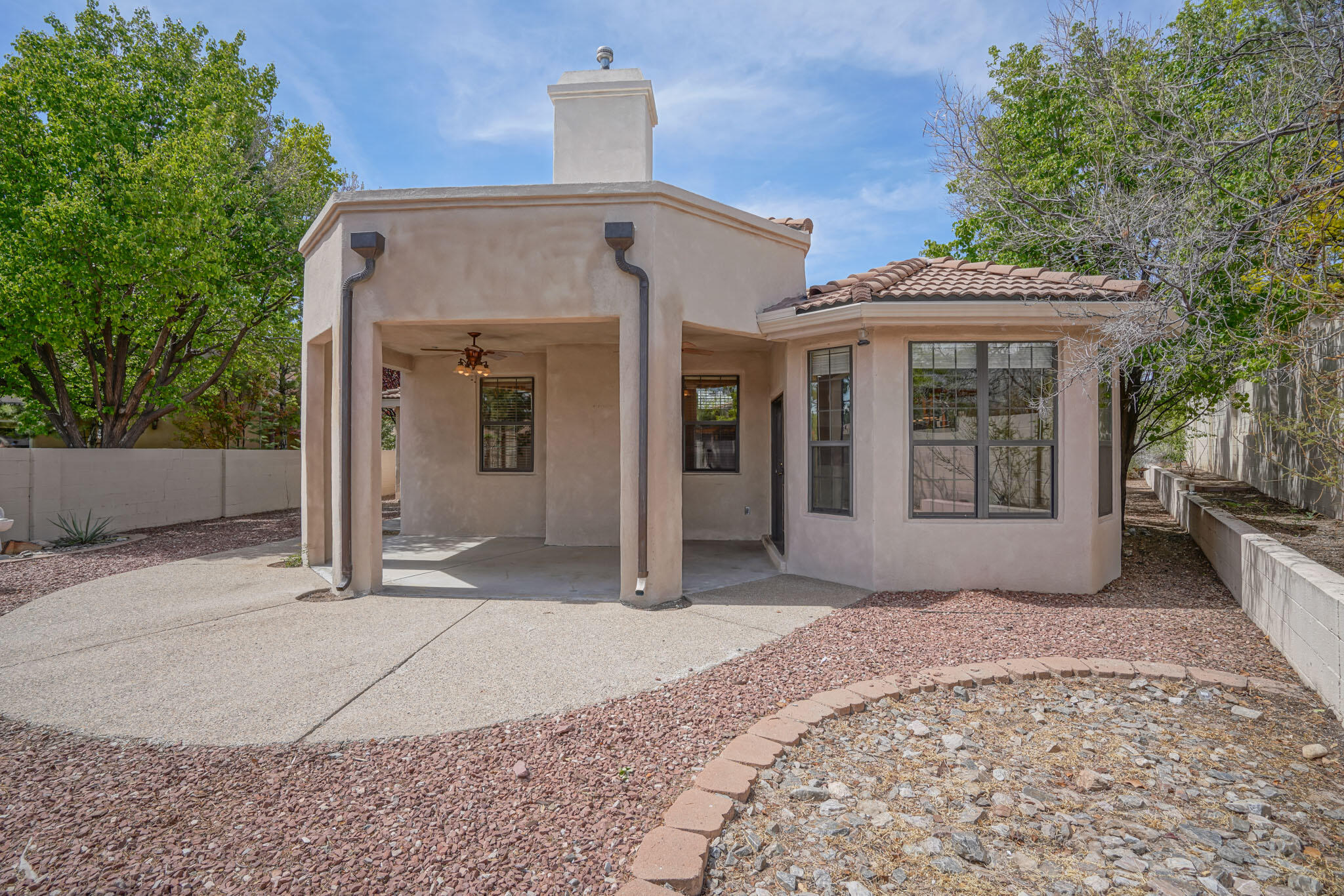5706 Mimosa Court NE