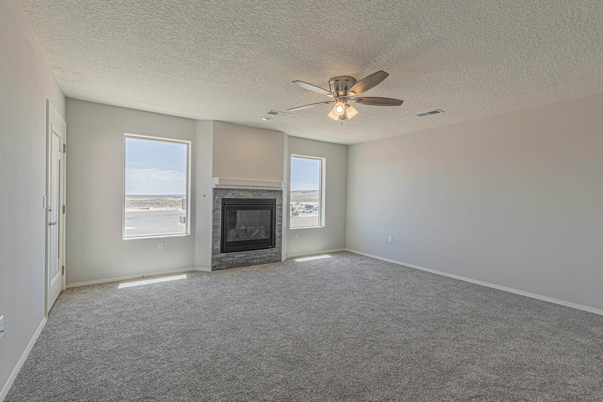 960 Firewheel Loop SW