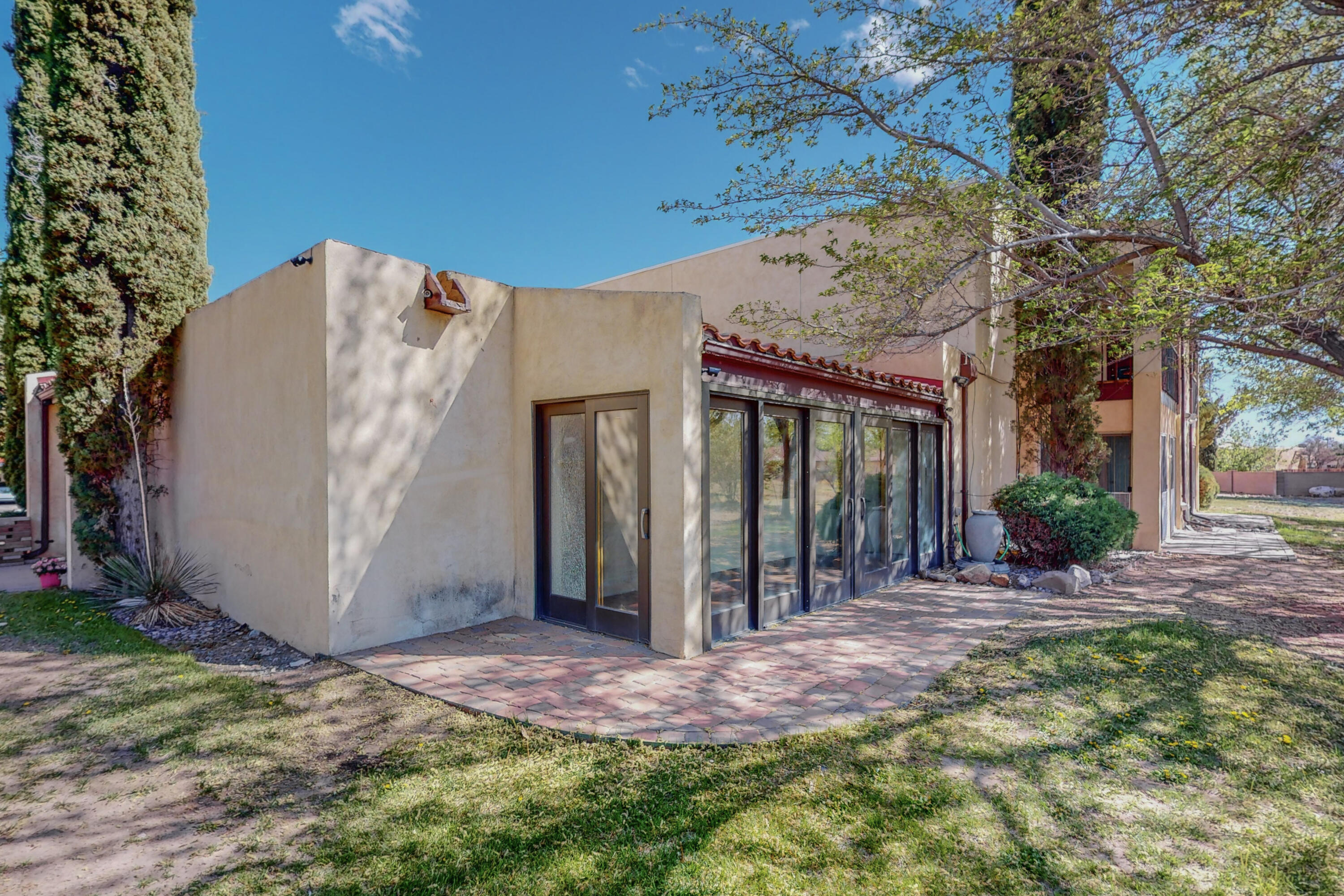 913 Country Club Drive SE Unit: E