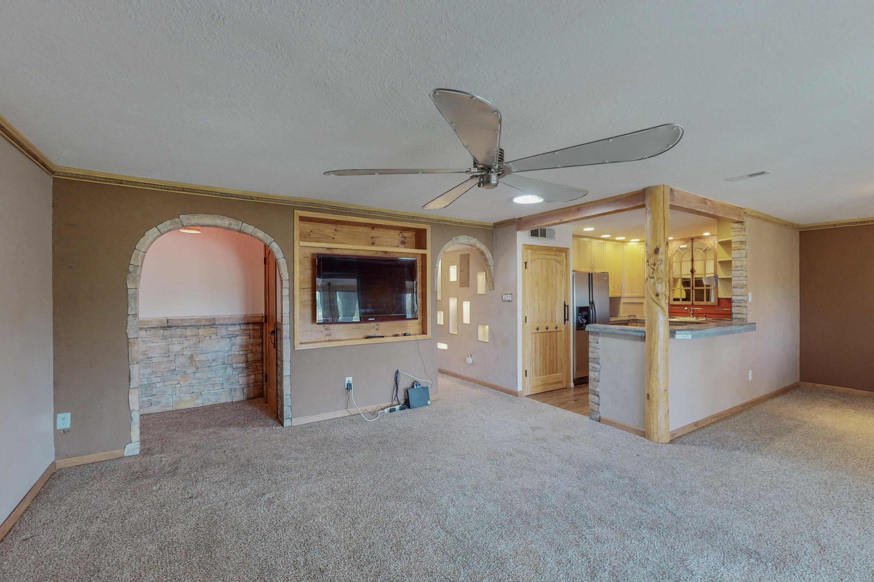 913 Country Club Drive SE Unit: E