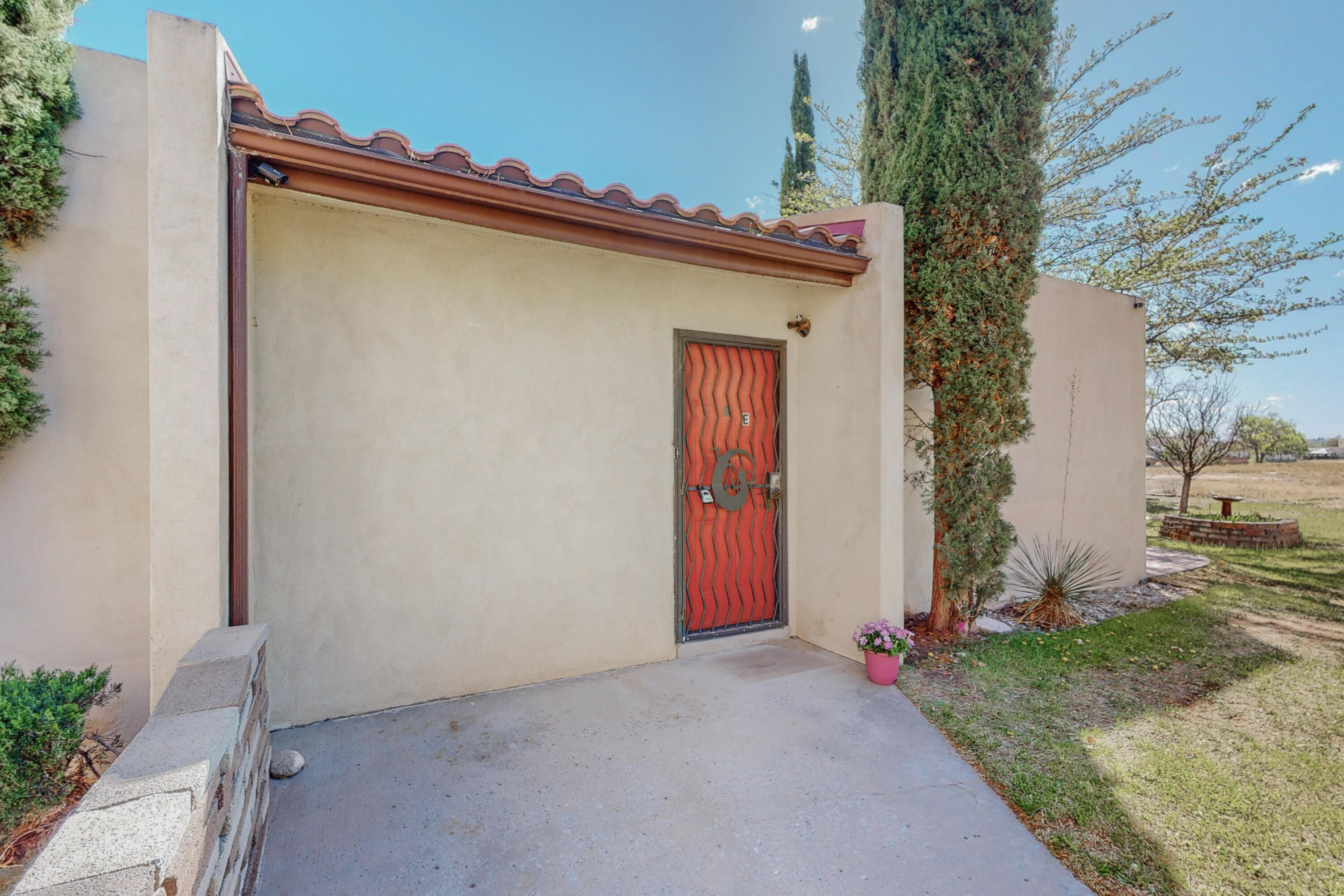 913 Country Club Drive SE Unit: E