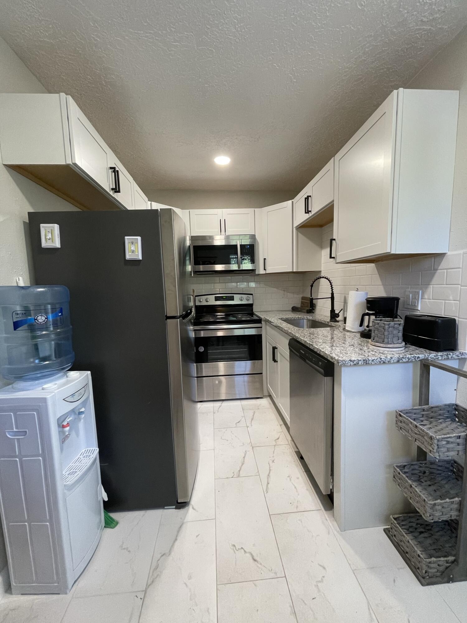 1019 Cerro Vista Road SW