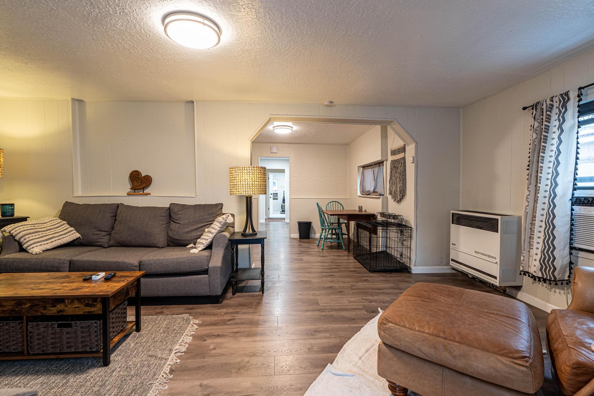 1019 Cerro Vista Road SW