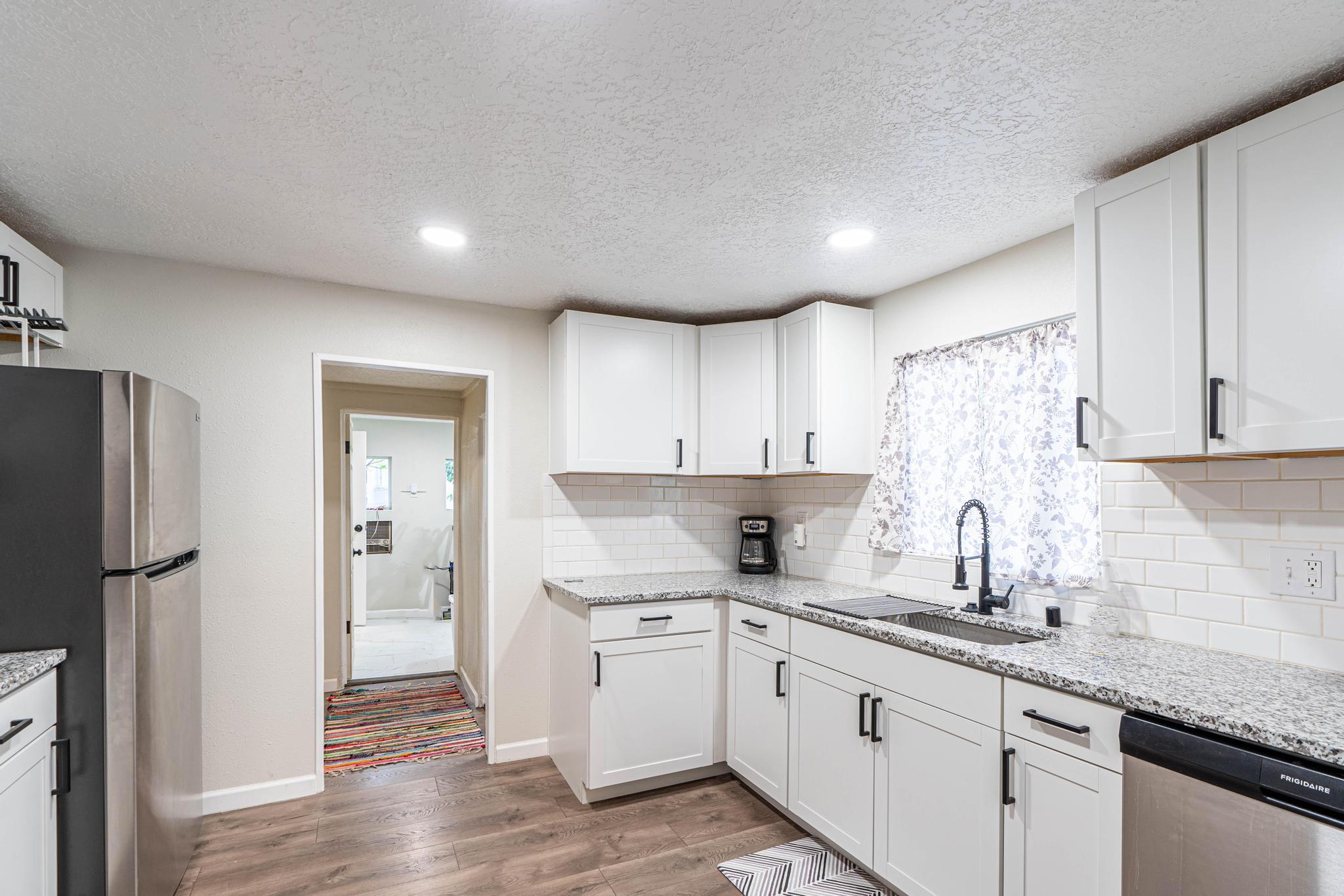 1019 Cerro Vista Road SW