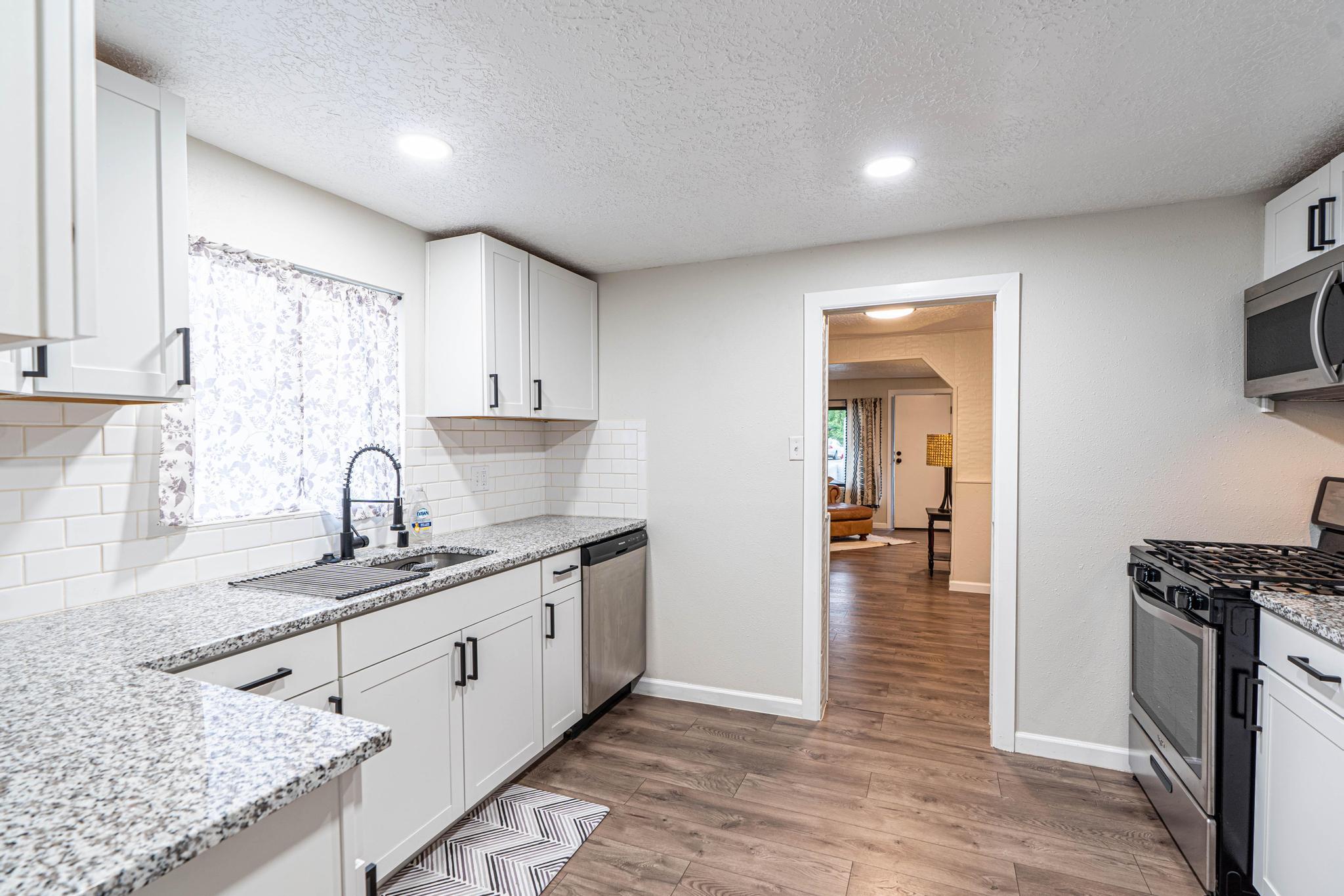 1019 Cerro Vista Road SW