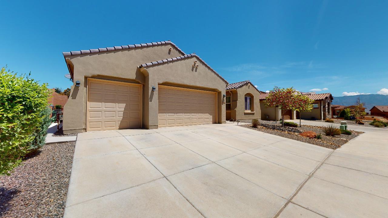 4218 Pico Norte Lane NE