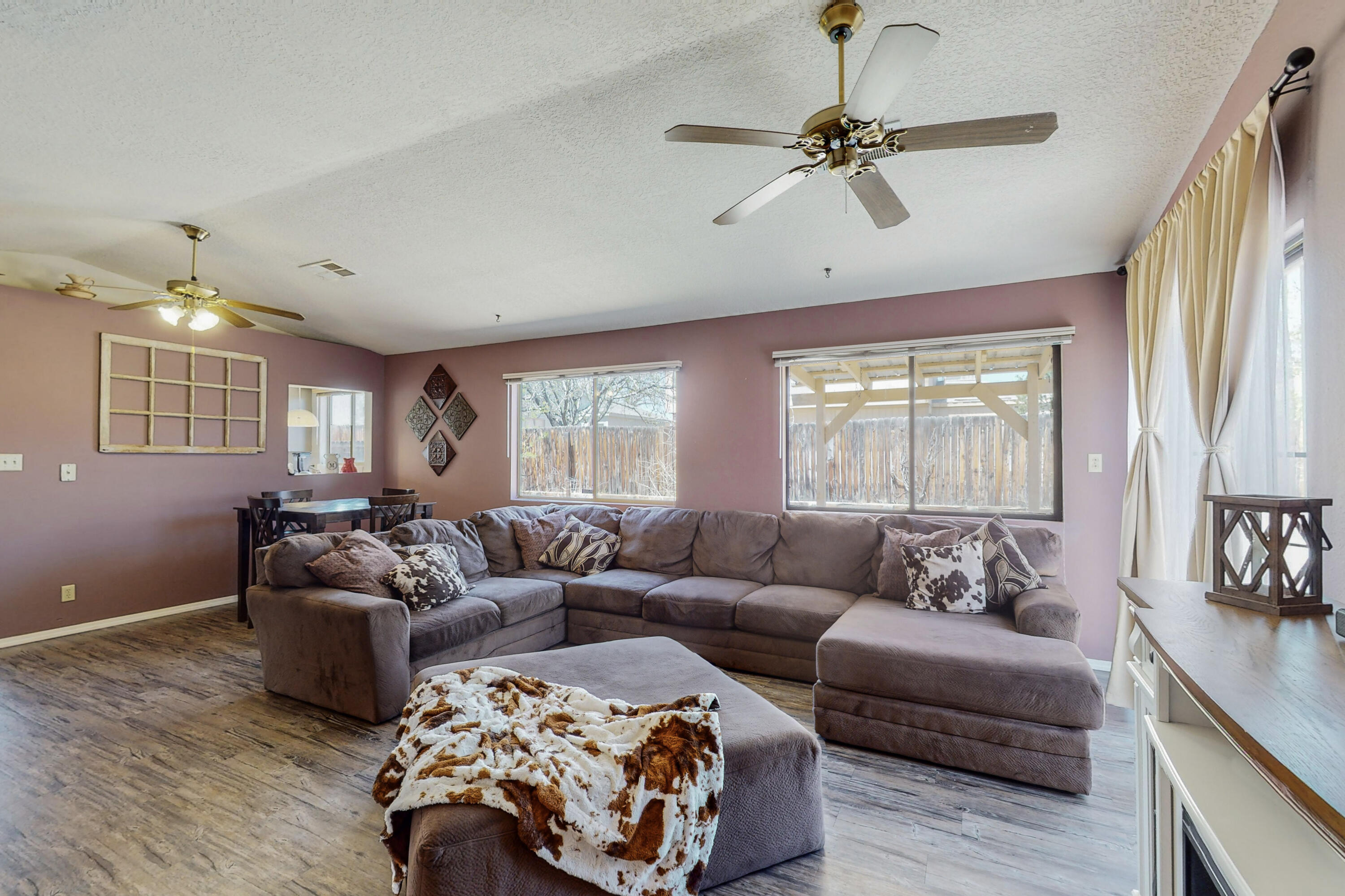 1379 Fireweed Drive NE