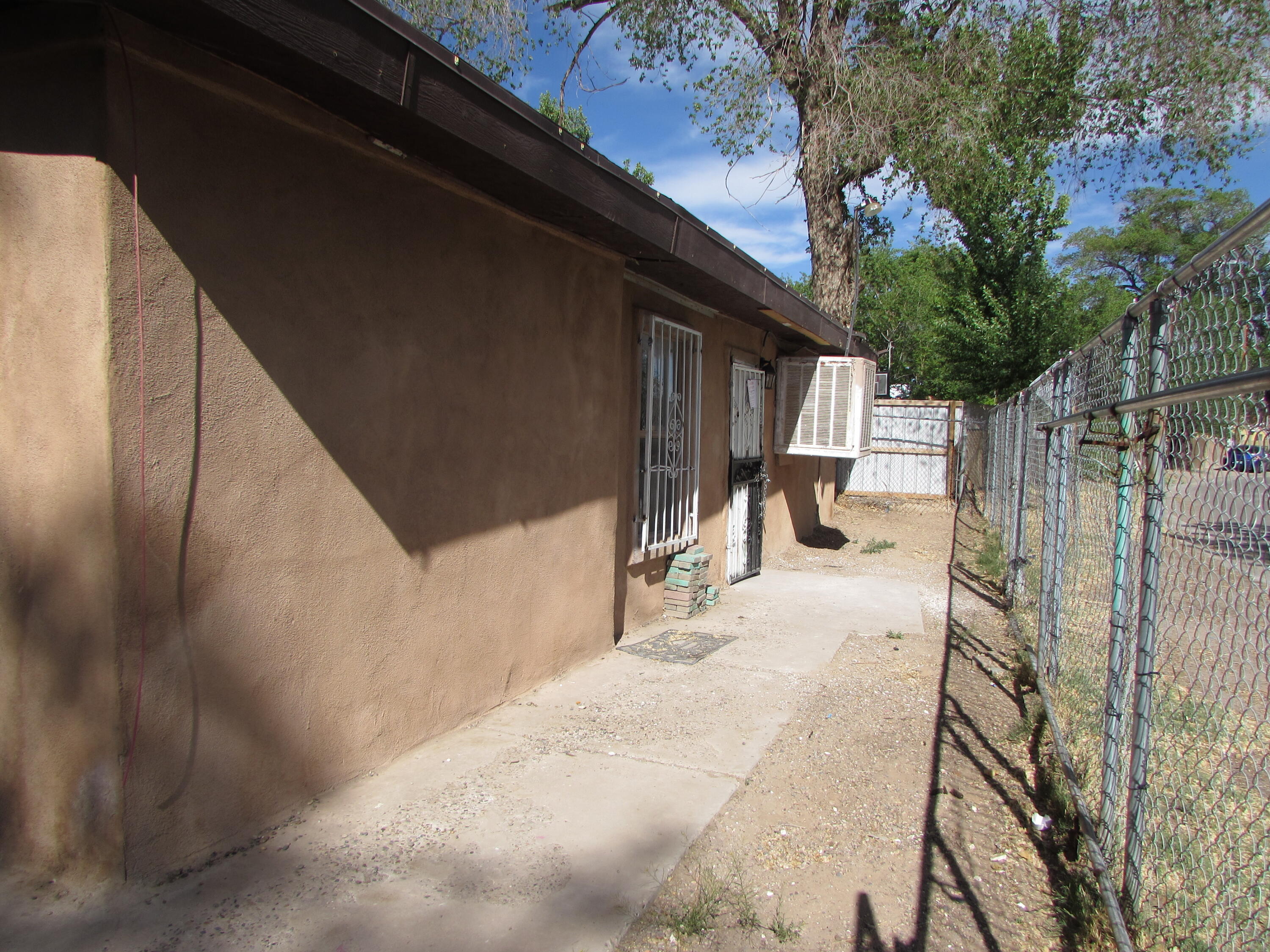 1444 Mora Road SW