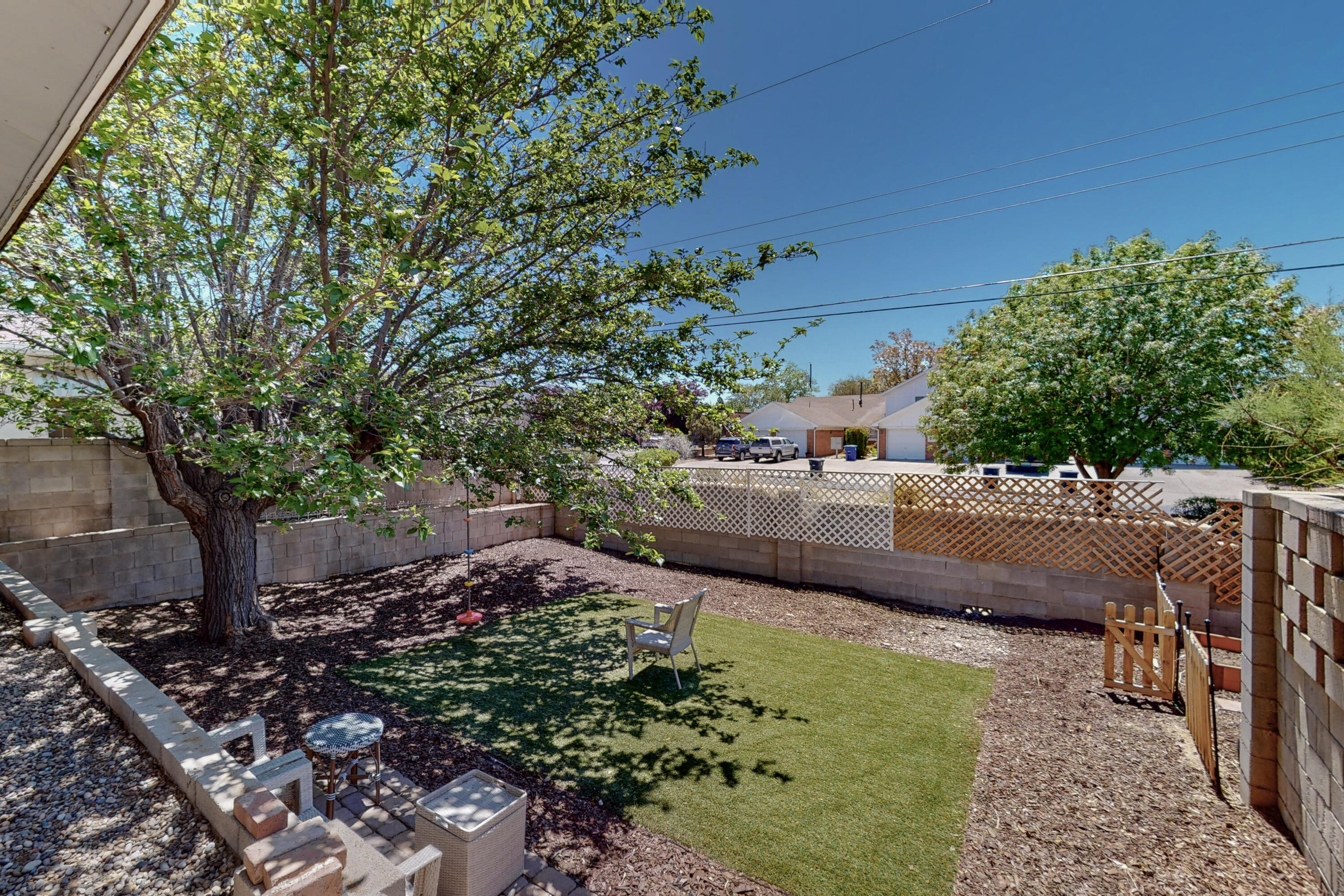 11520 Palm Springs Avenue NE
