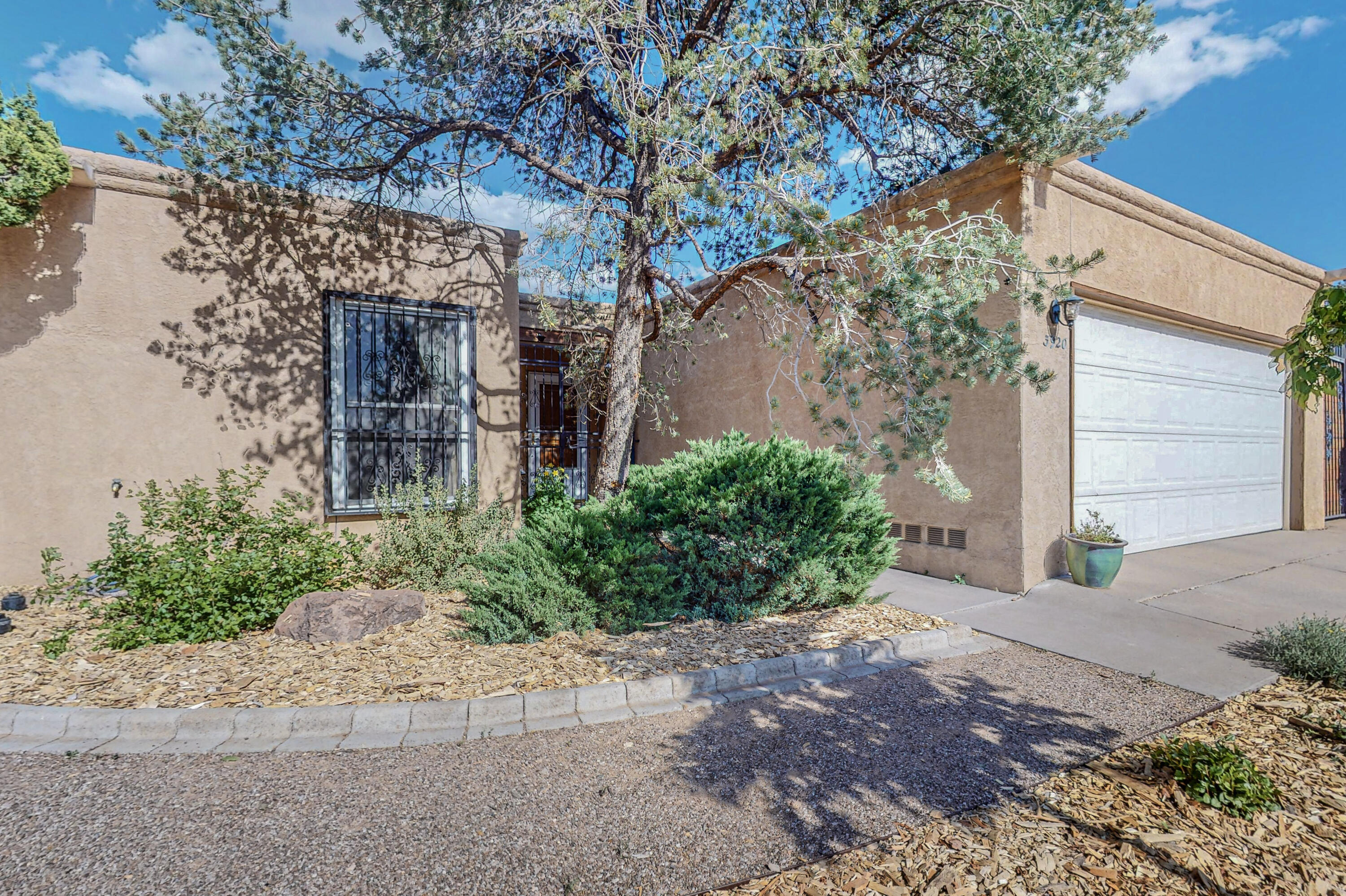 3920 Lafayette Drive NE