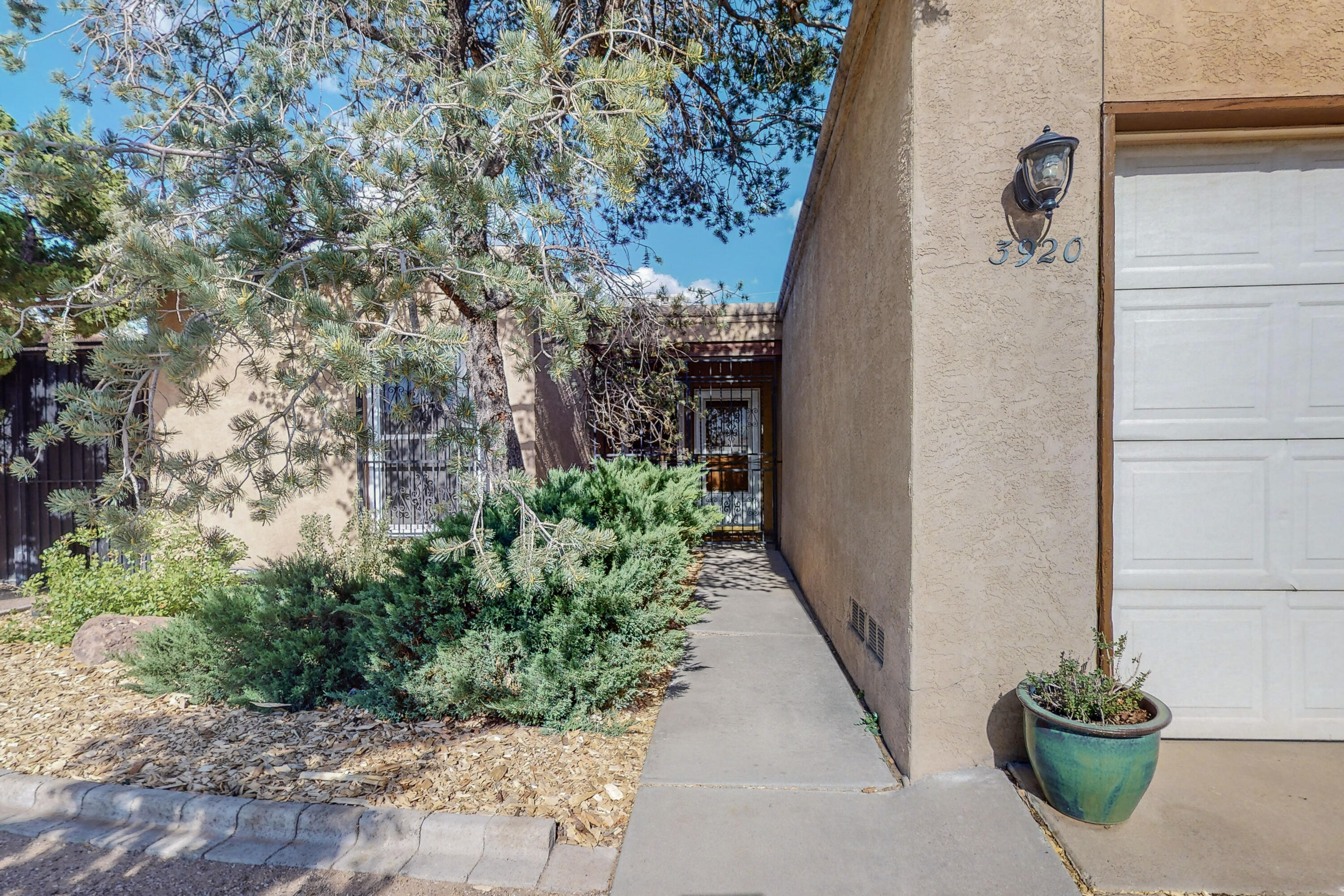 3920 Lafayette Drive NE