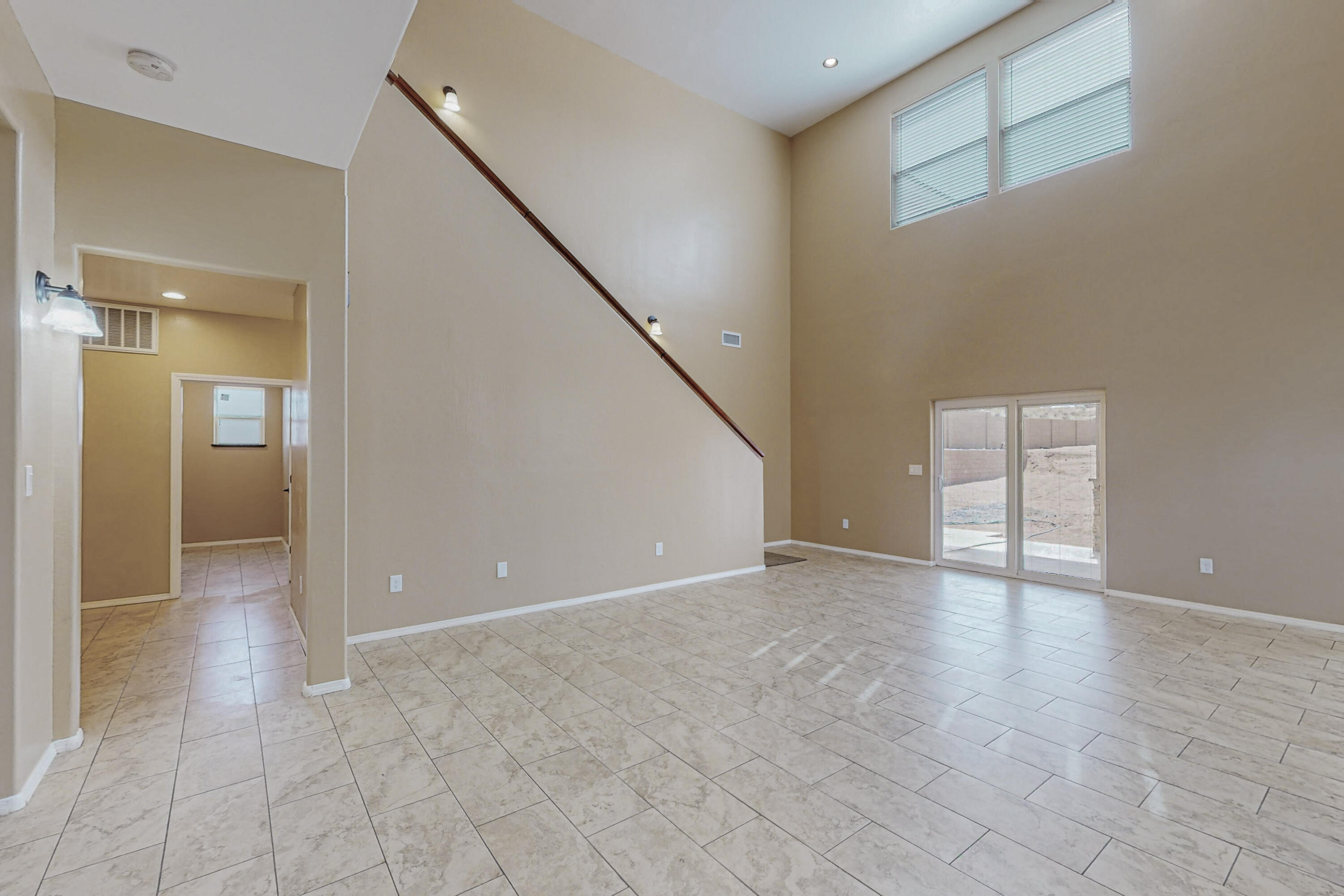 2913 Aurora Road NE