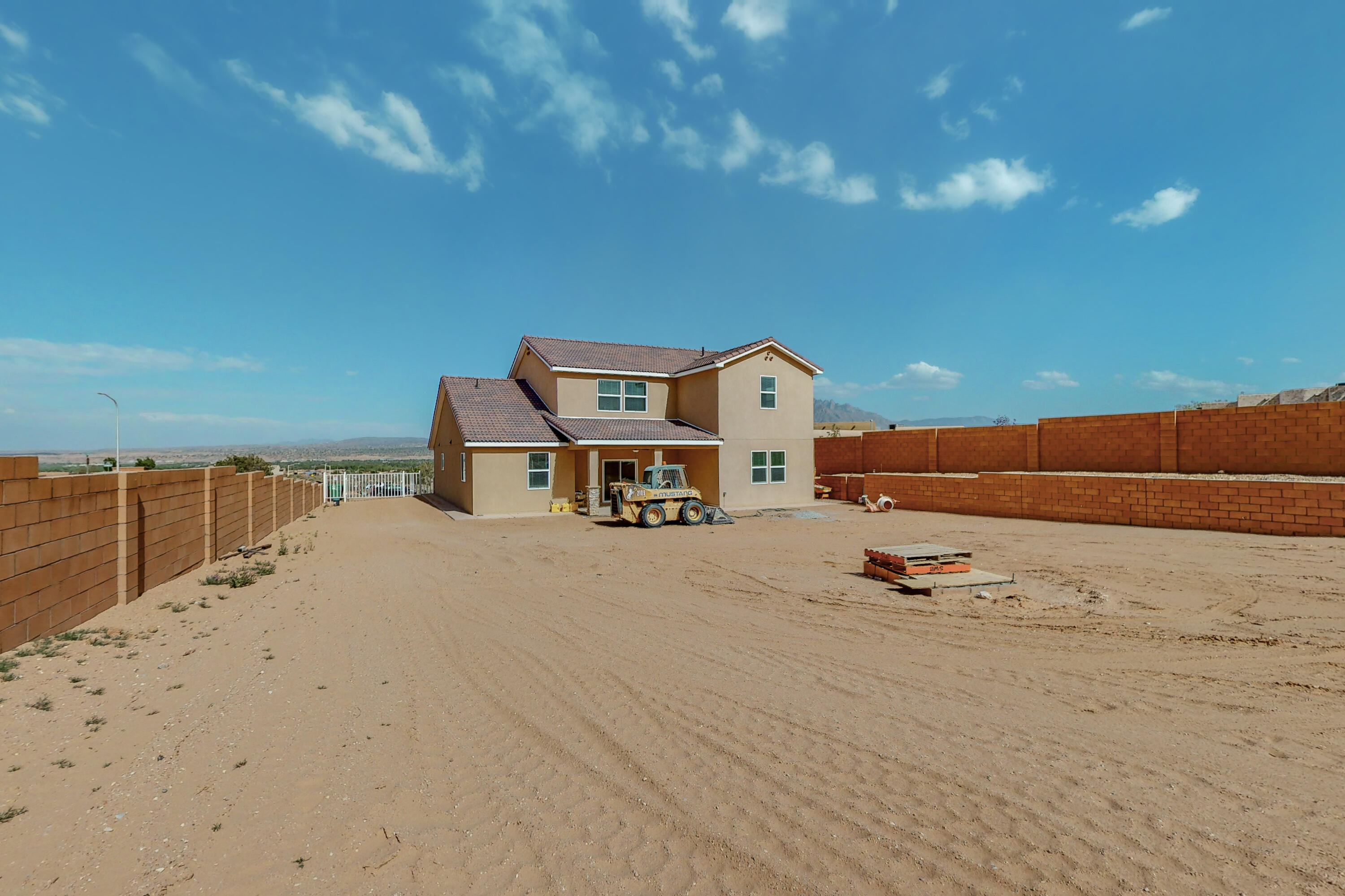 2913 Aurora Road NE