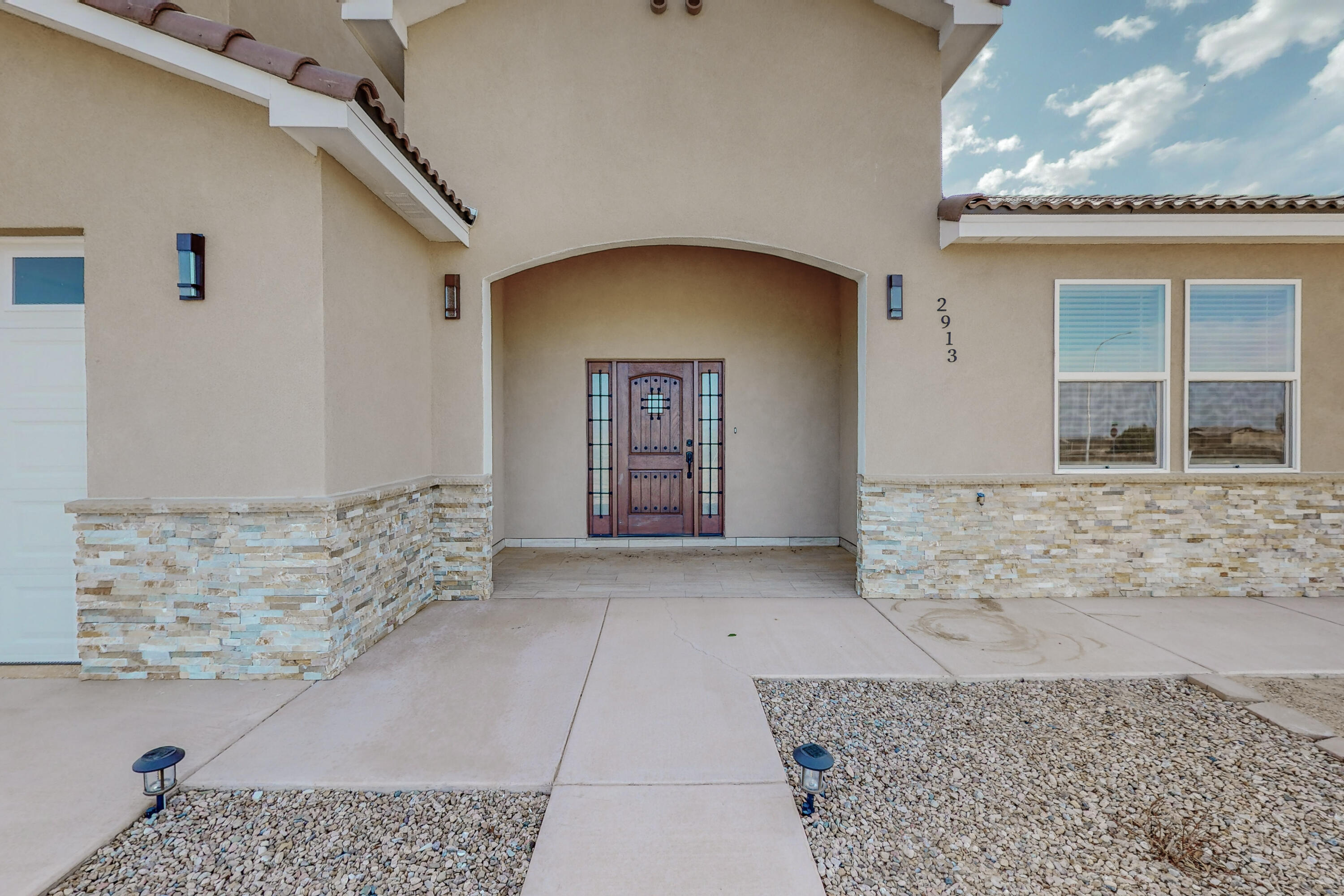 2913 Aurora Road NE