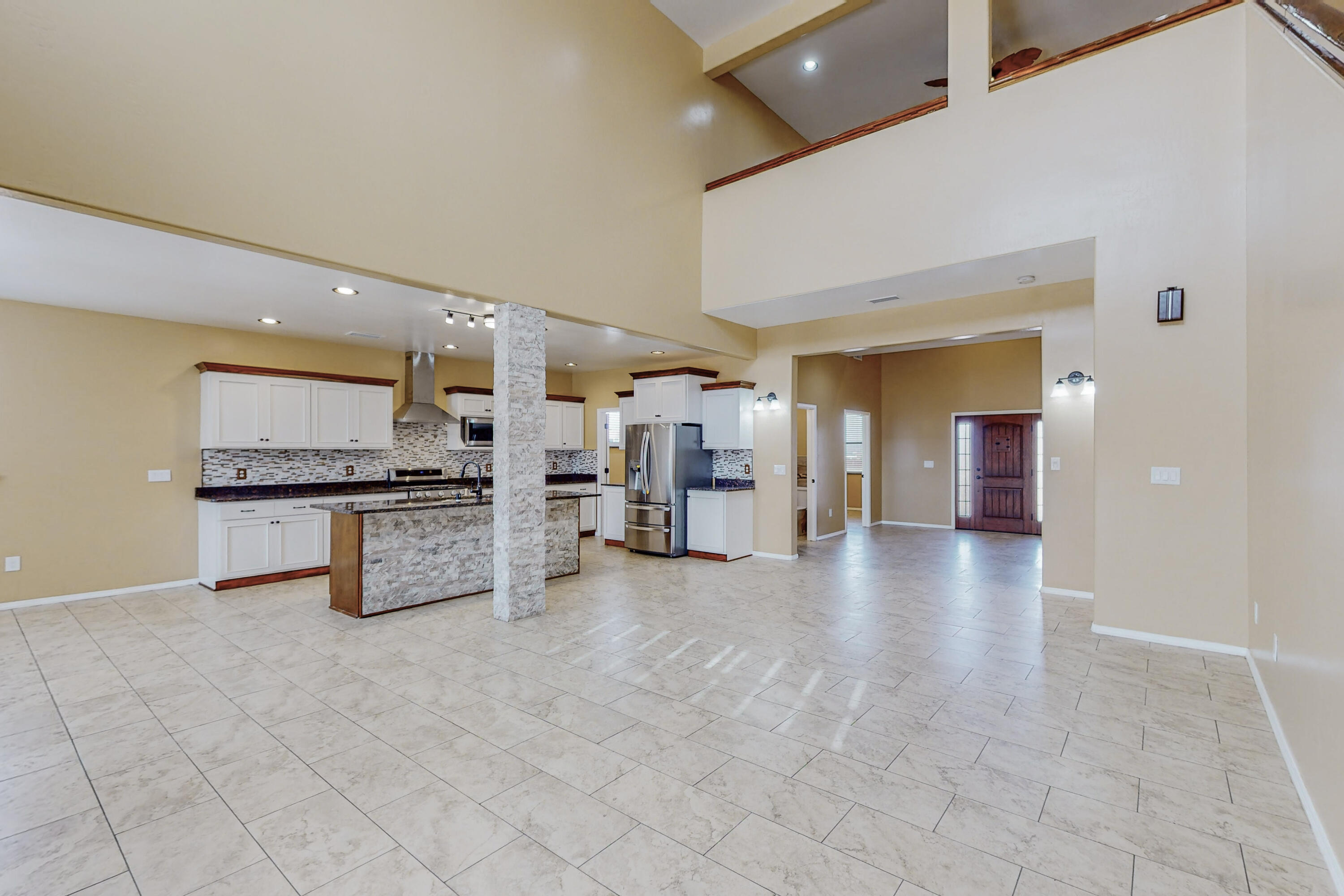 2913 Aurora Road NE