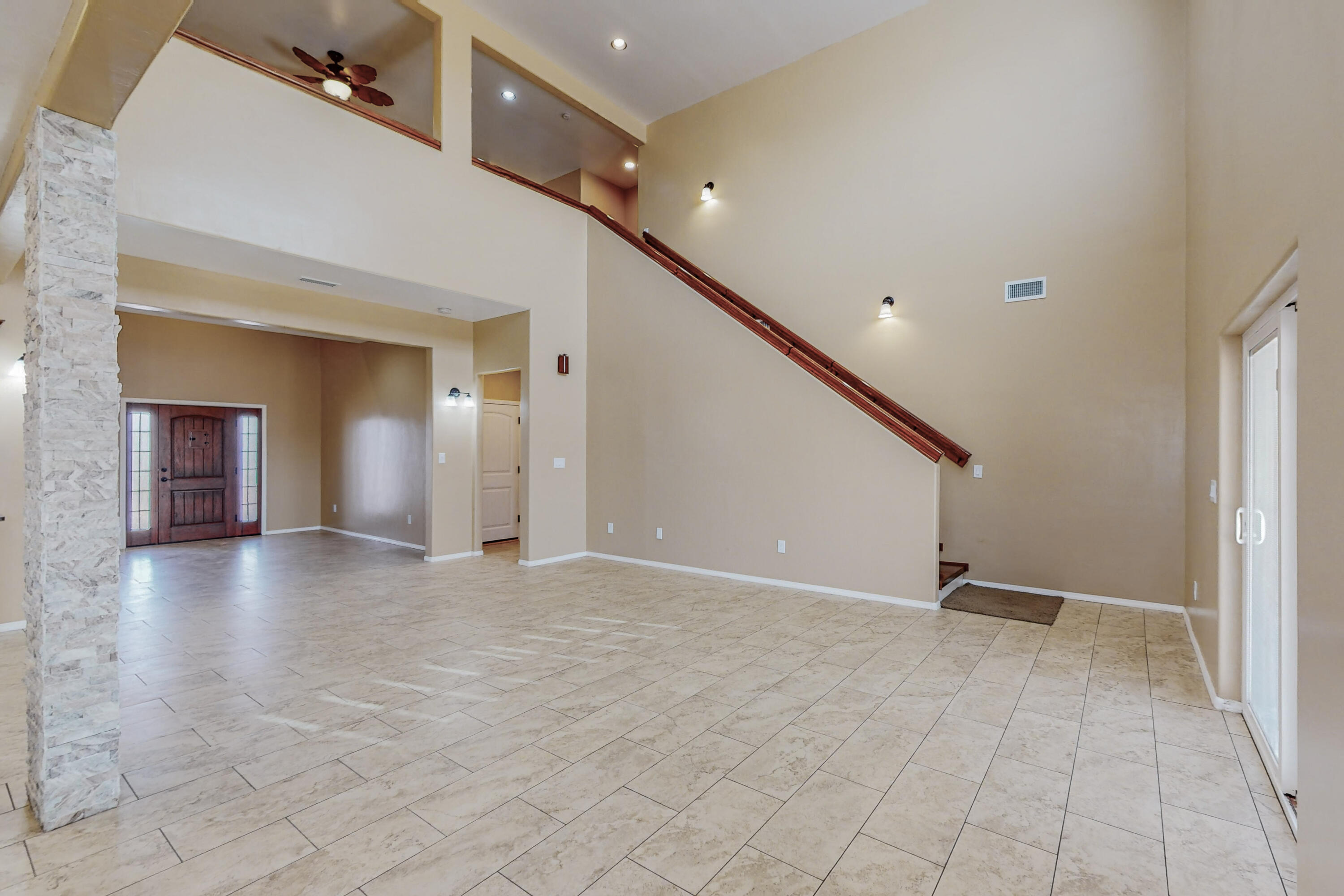 2913 Aurora Road NE