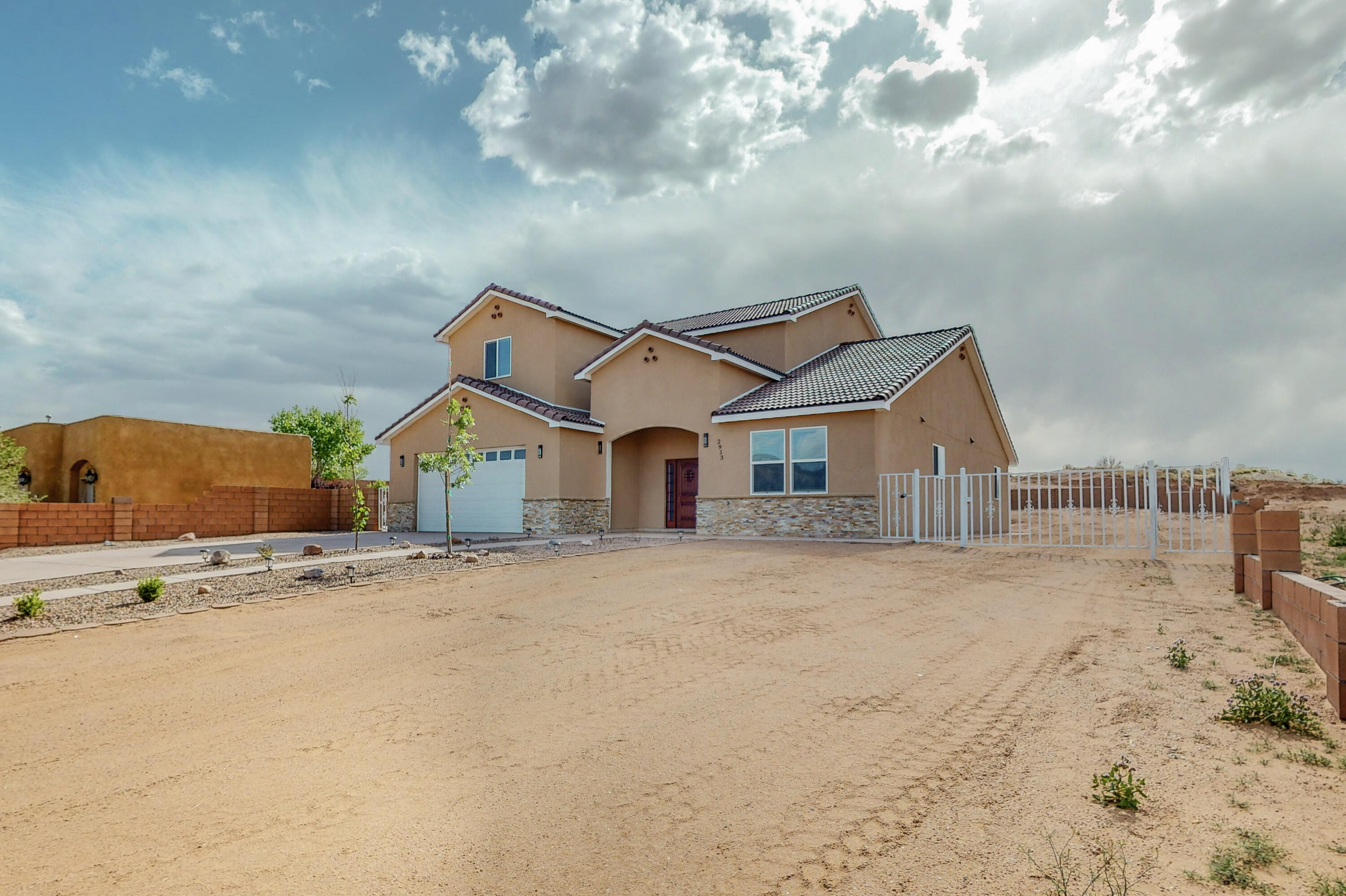 2913 Aurora Road NE