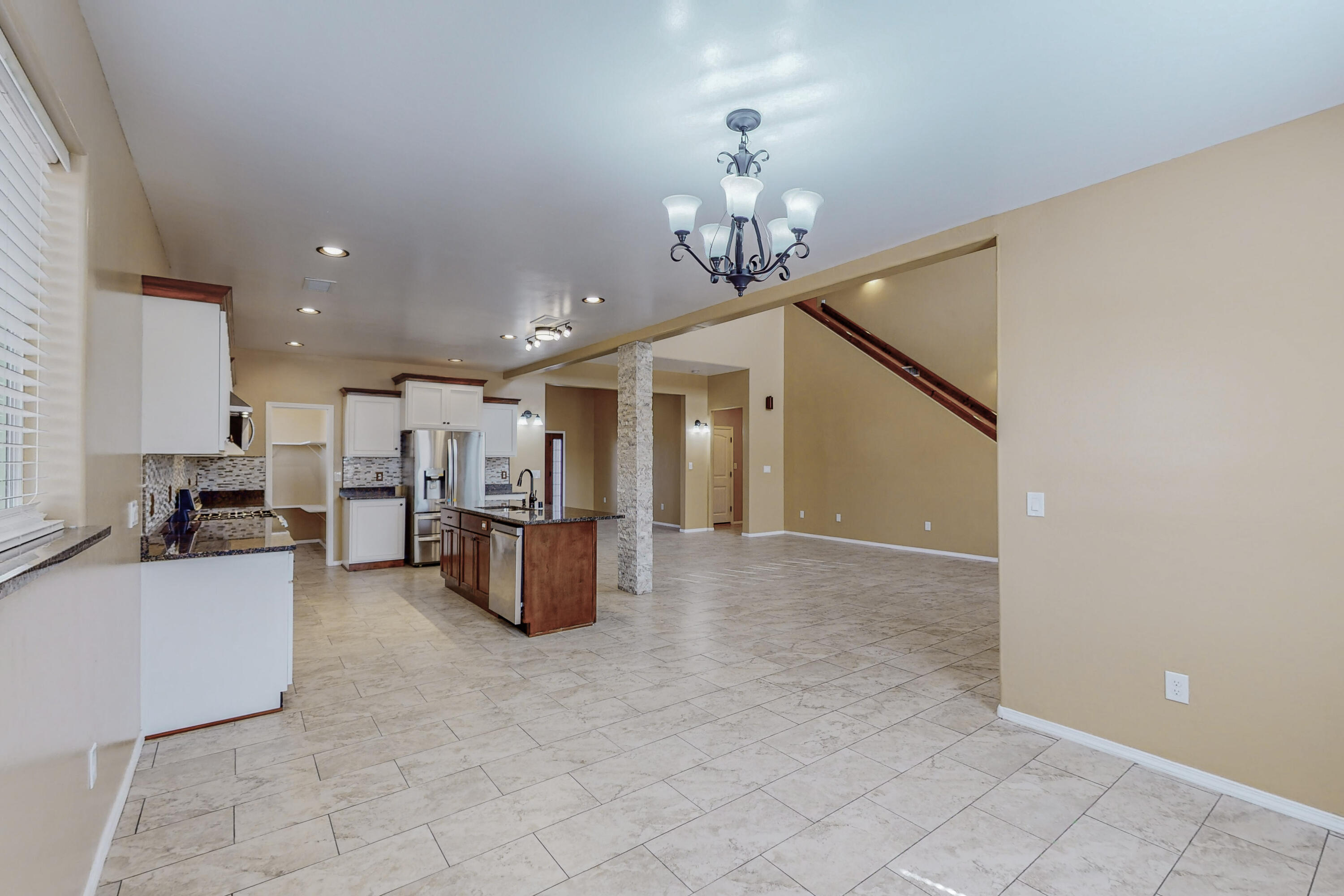2913 Aurora Road NE
