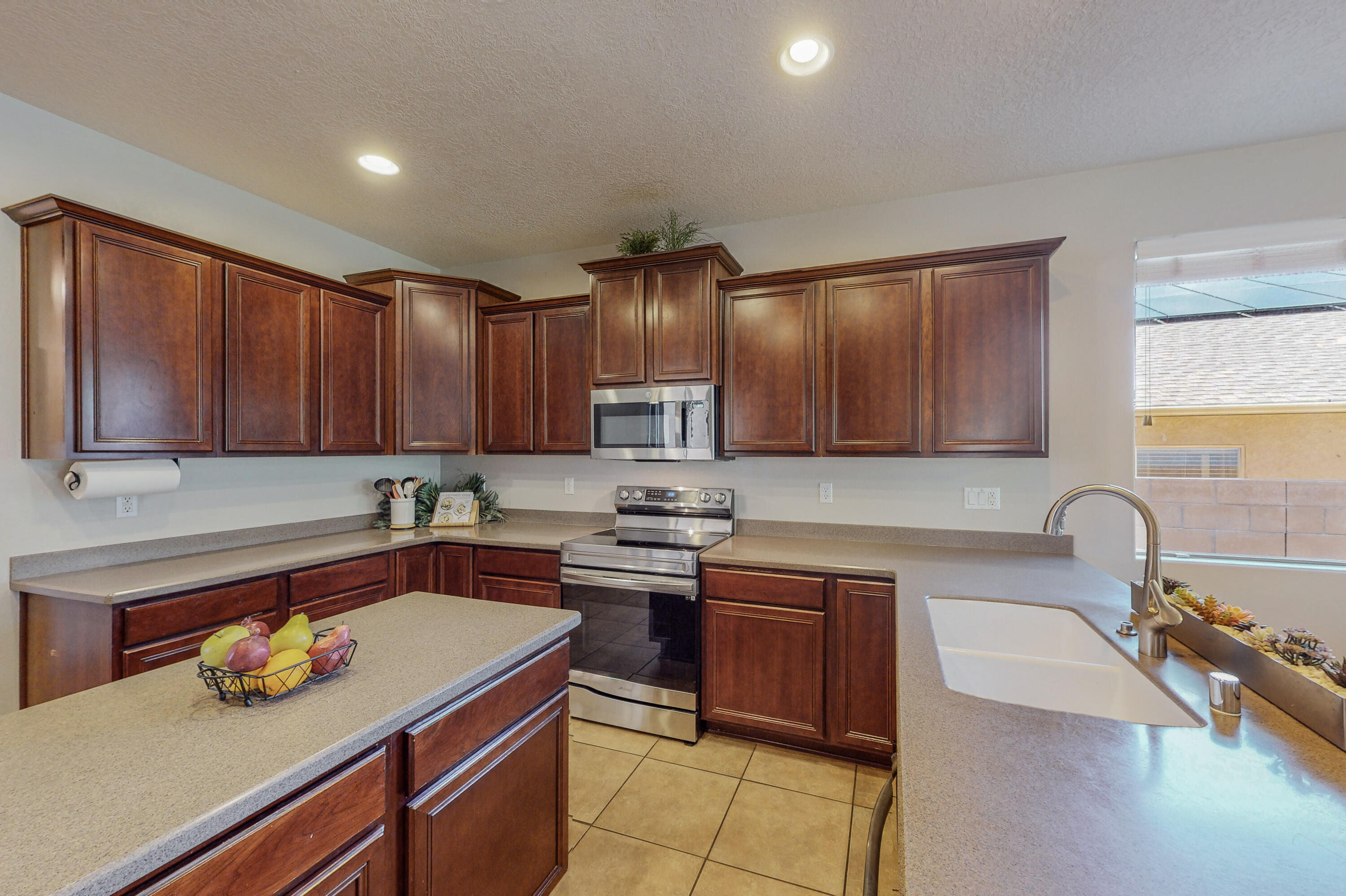 10500 Bitter Creek Drive NW