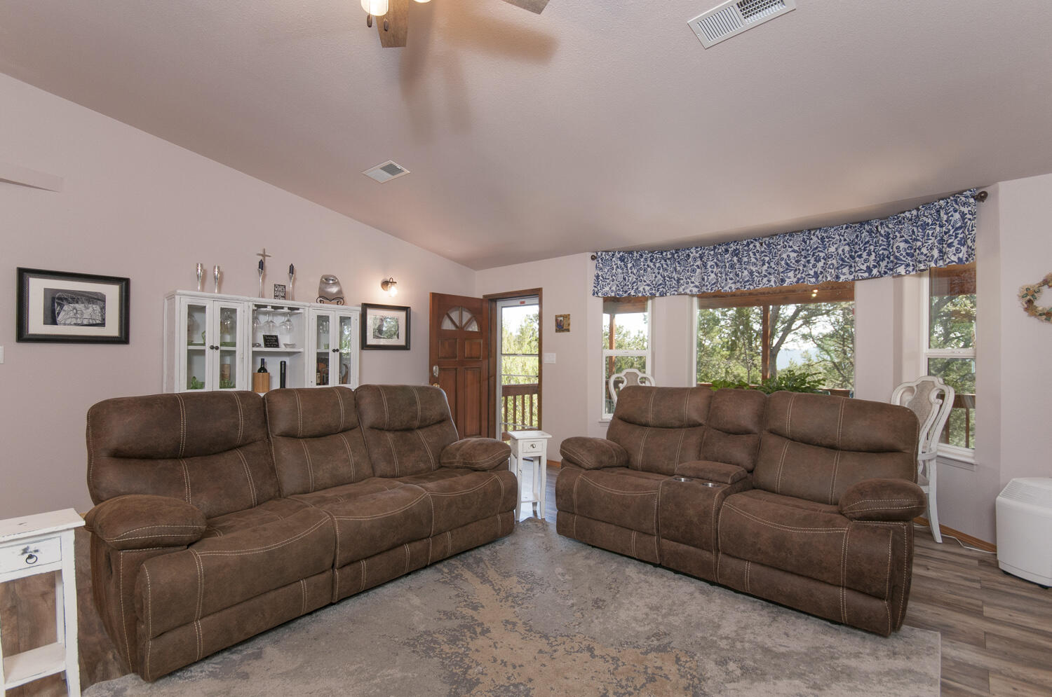 41 Mulberry Loop
