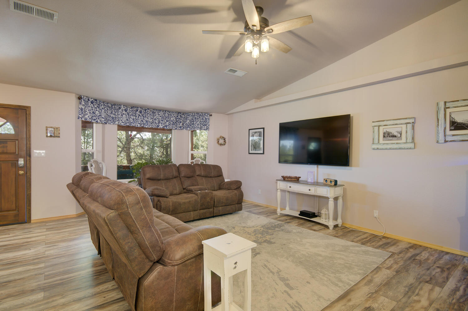41 Mulberry Loop