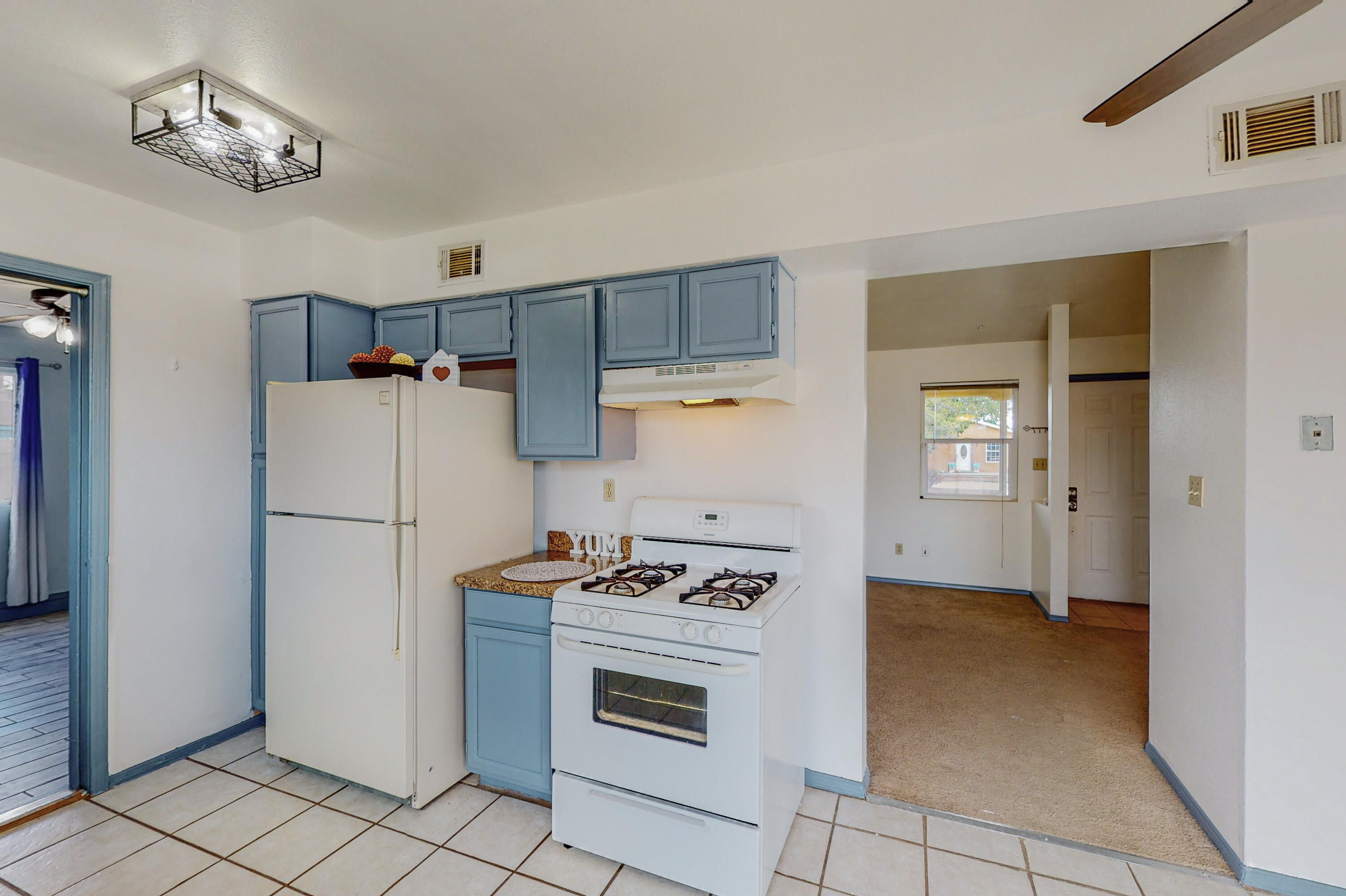 400 Vancouver Place SE
