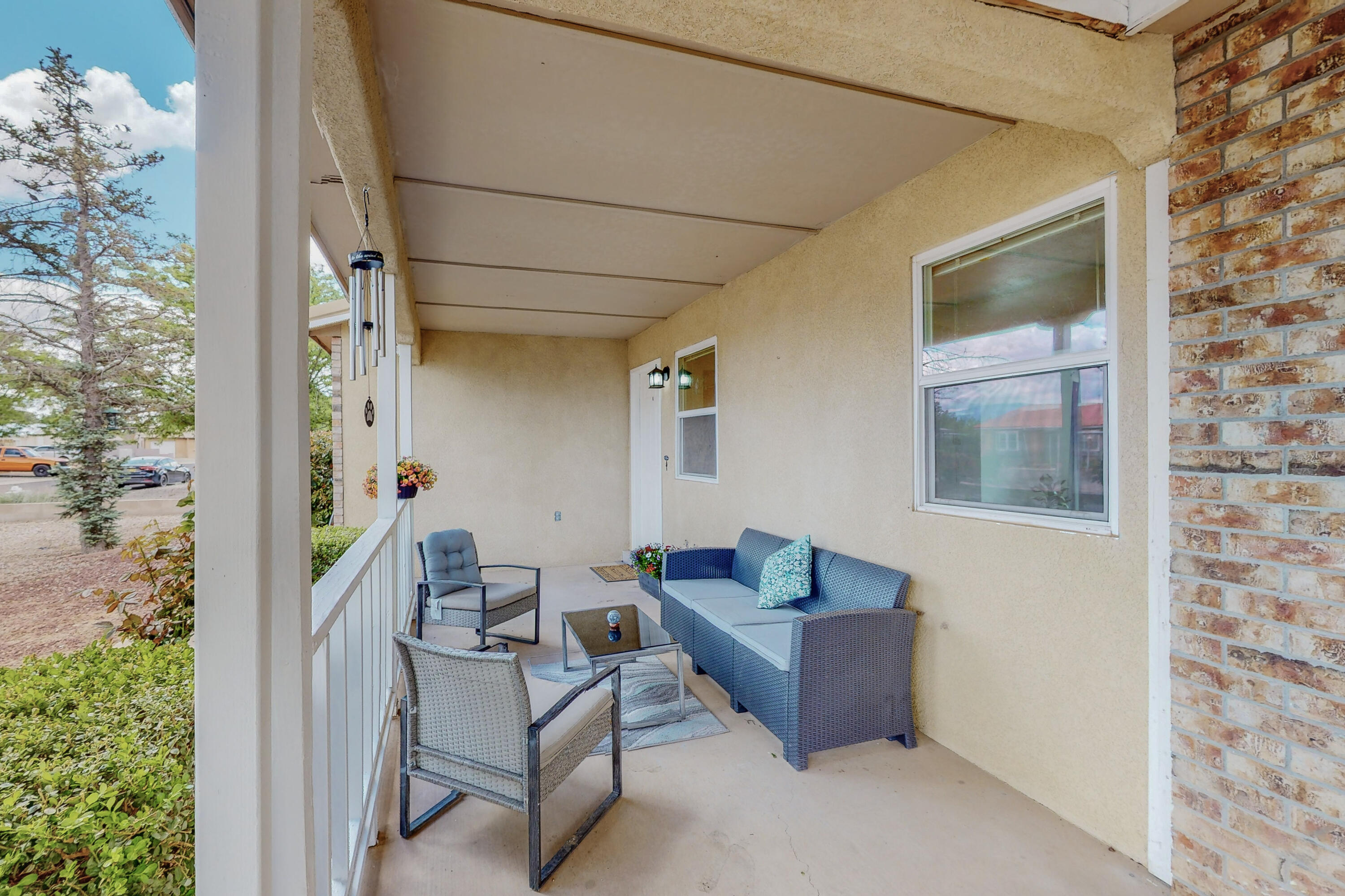 400 Vancouver Place SE