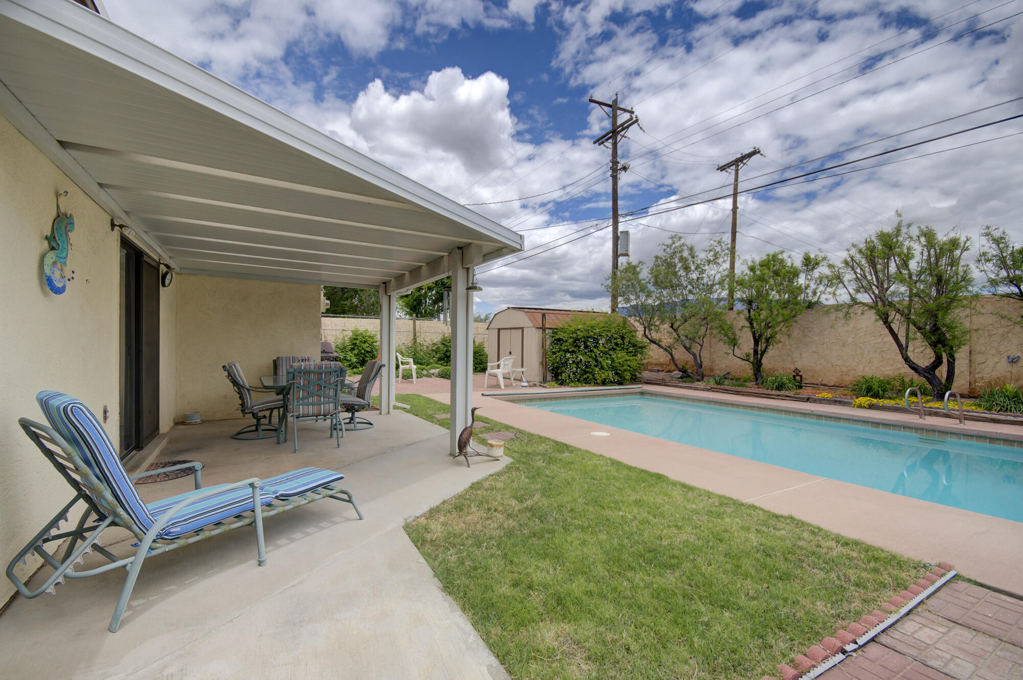 3318 Montclaire Drive NE