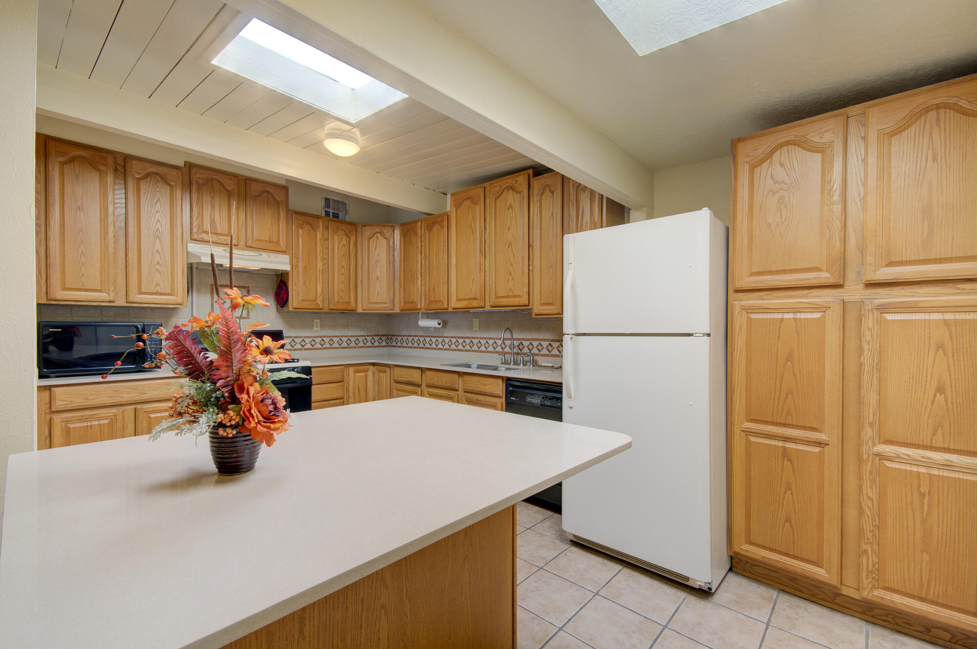3318 Montclaire Drive NE