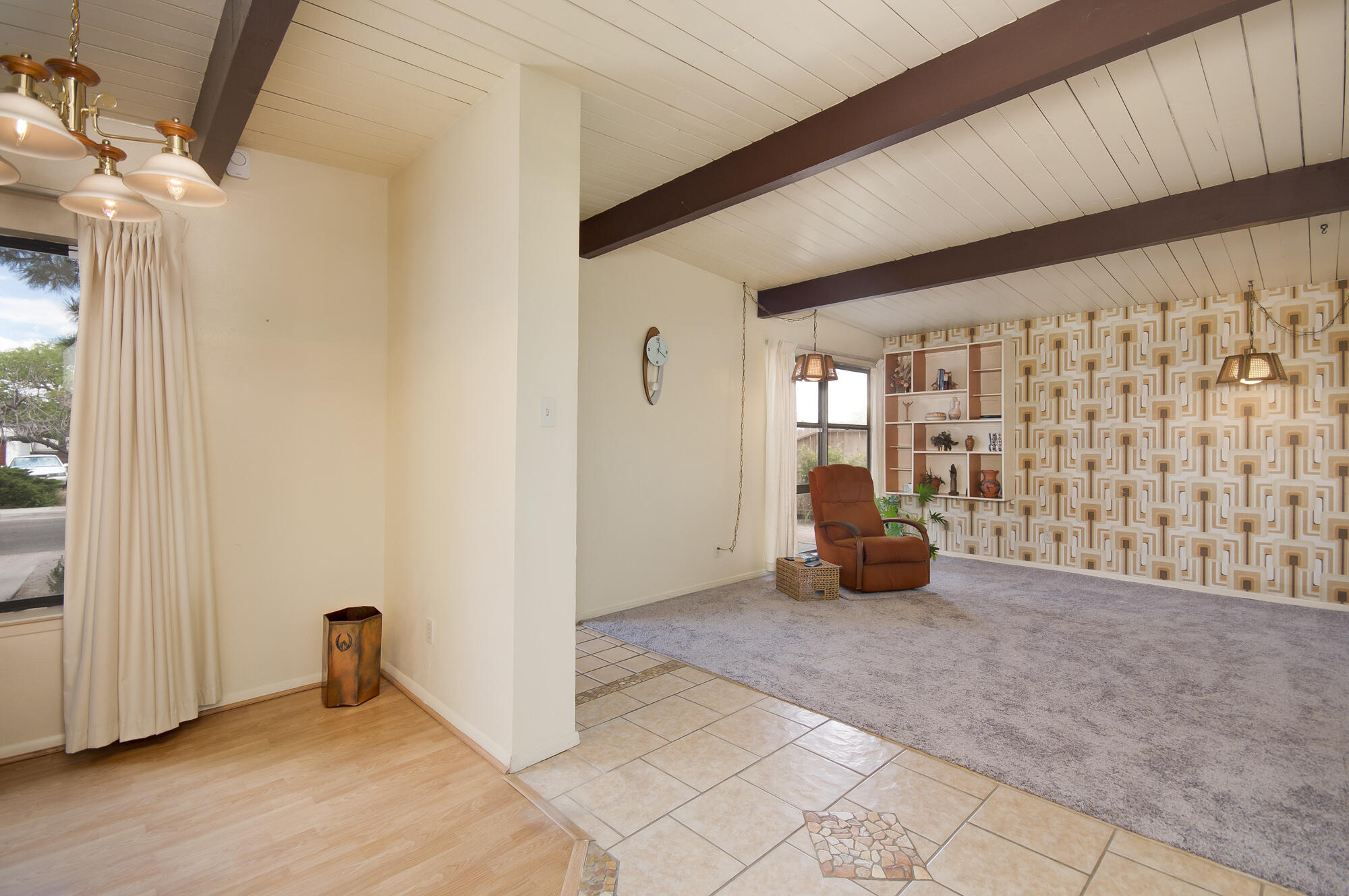 3318 Montclaire Drive NE