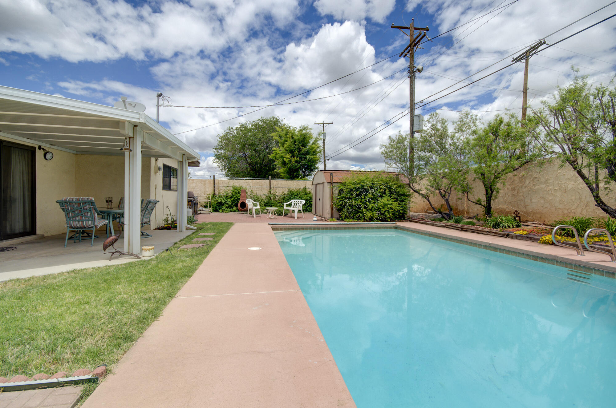 3318 Montclaire Drive NE
