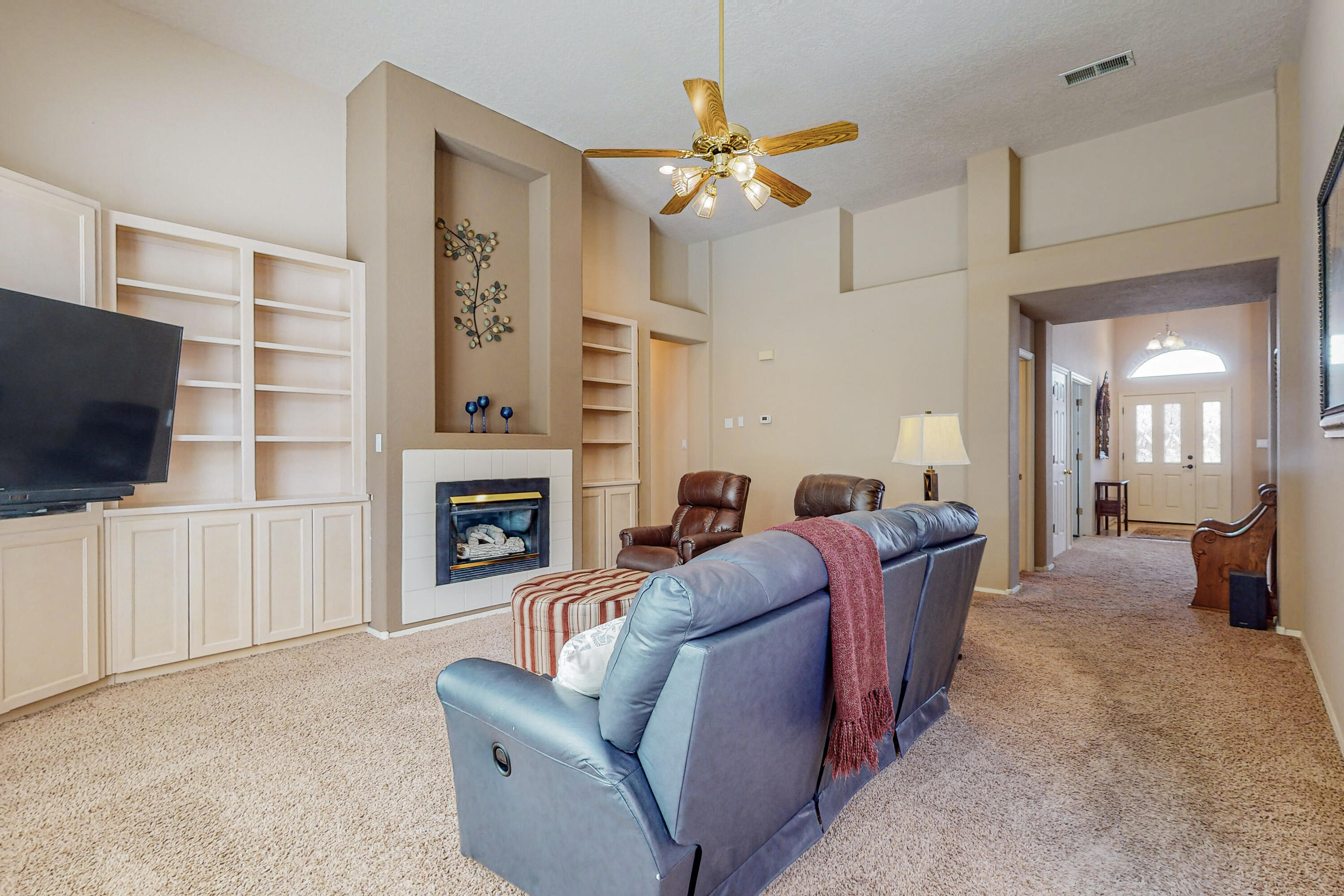 6908 Brandywine Loop NE